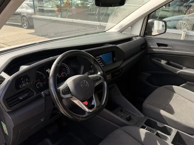 Volkswagen Caddy view 2