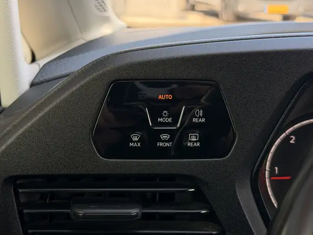 Volkswagen Caddy view 28