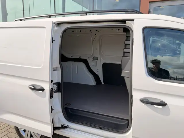 Volkswagen Caddy view 10