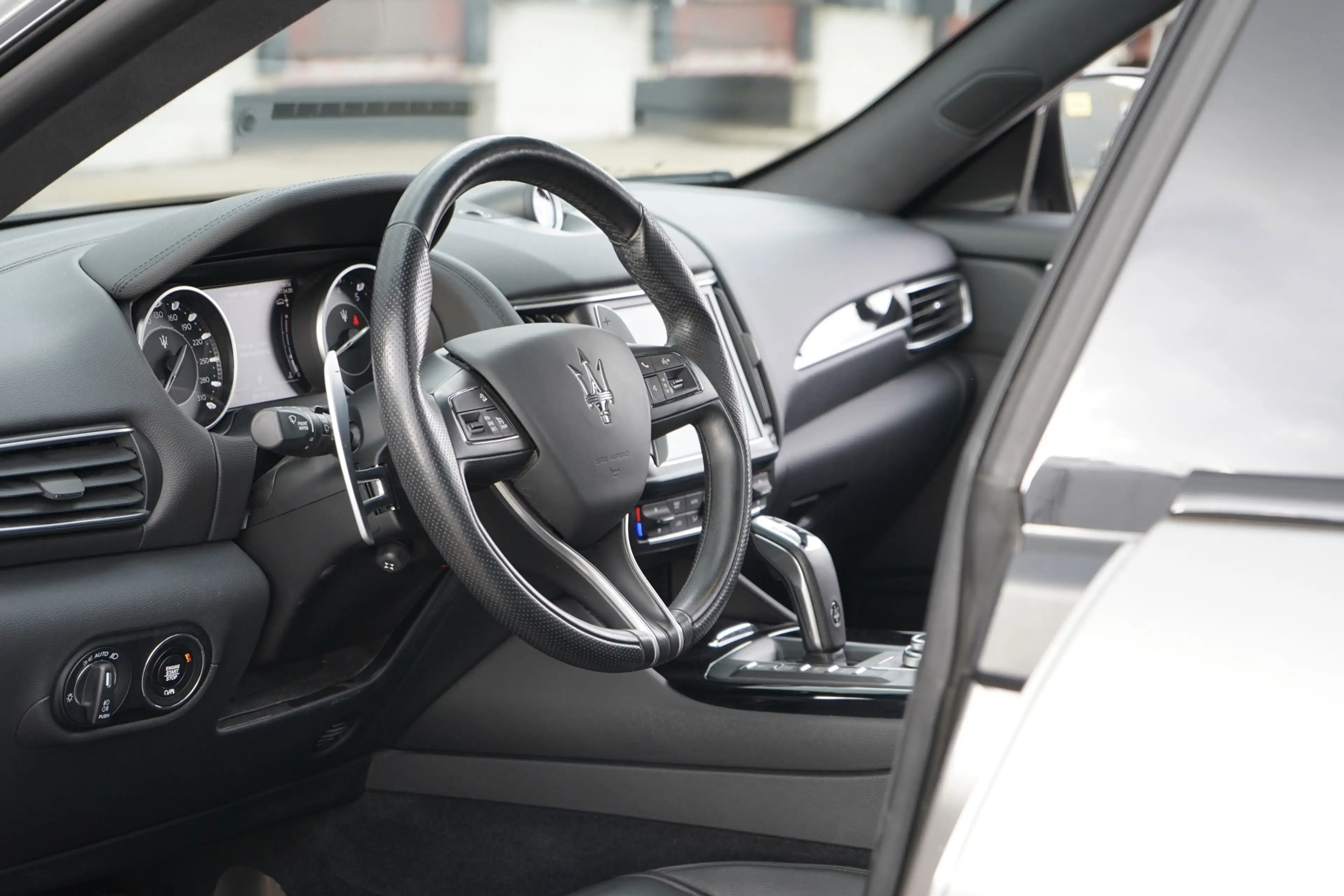 Maserati Levante 3.0 V6 S AWD GranSport — photo 13
