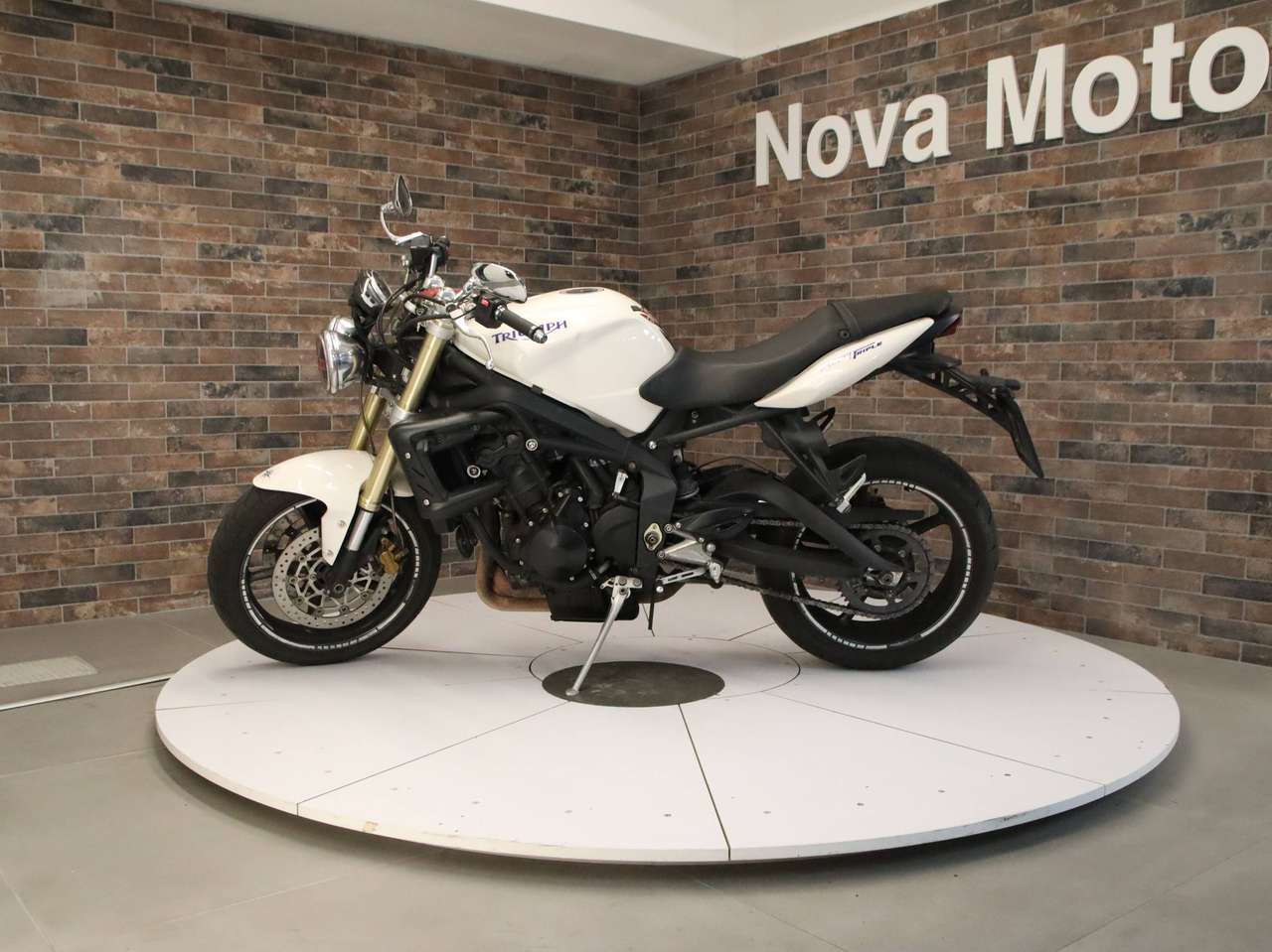 Triumph Street Triple 675