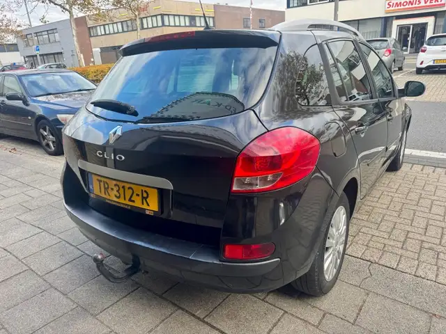 Renault Clio view 9