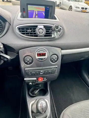 Renault Clio view 3
