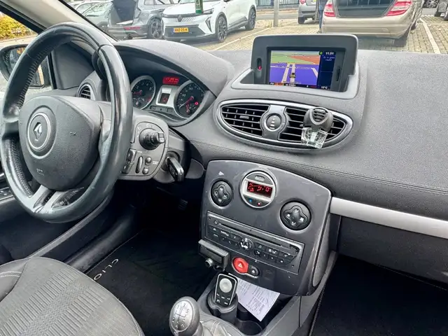 Renault Clio view 14