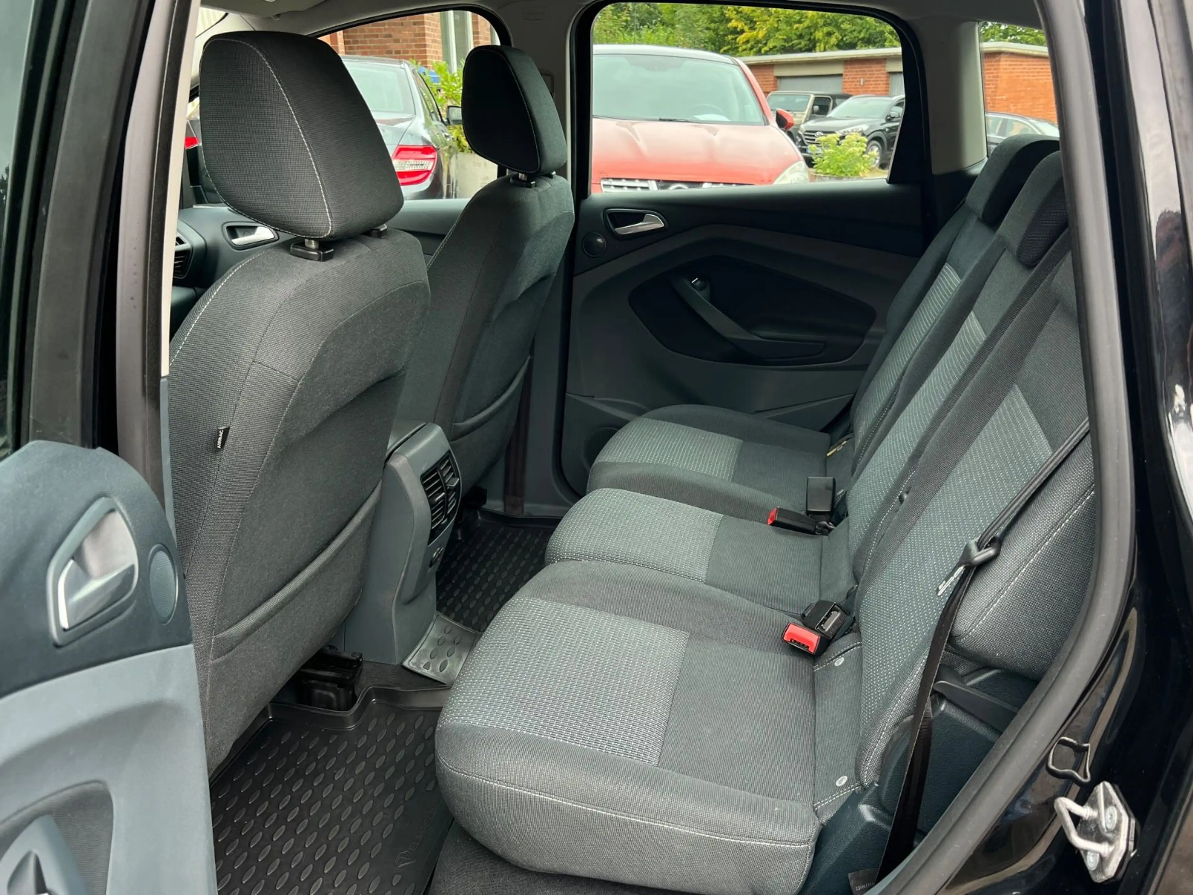 Ford C-Max Trend 1.6 Ti-VCT *NAVI*KLIMAAUT.*SHZ*PDC* — photo 11