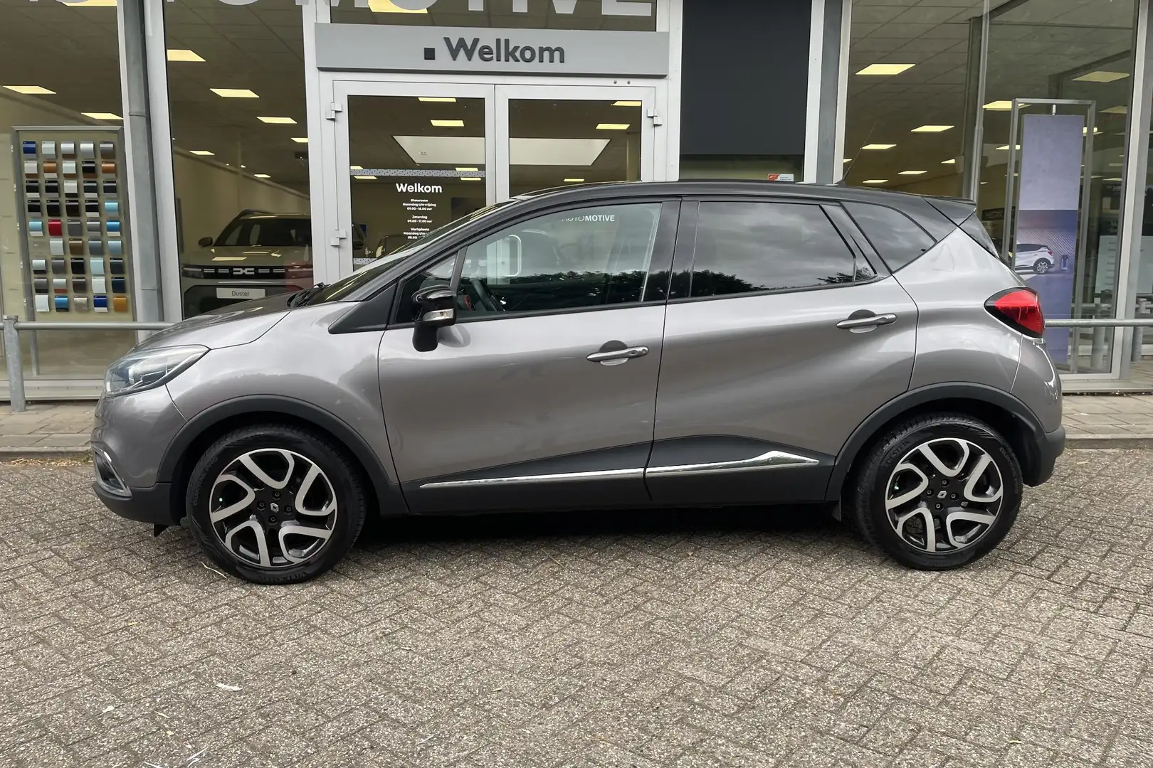 Renault Captur TCe 90PK Helly Hansen | KEYLESS | SENSOREN | STOEL Grigio - 2