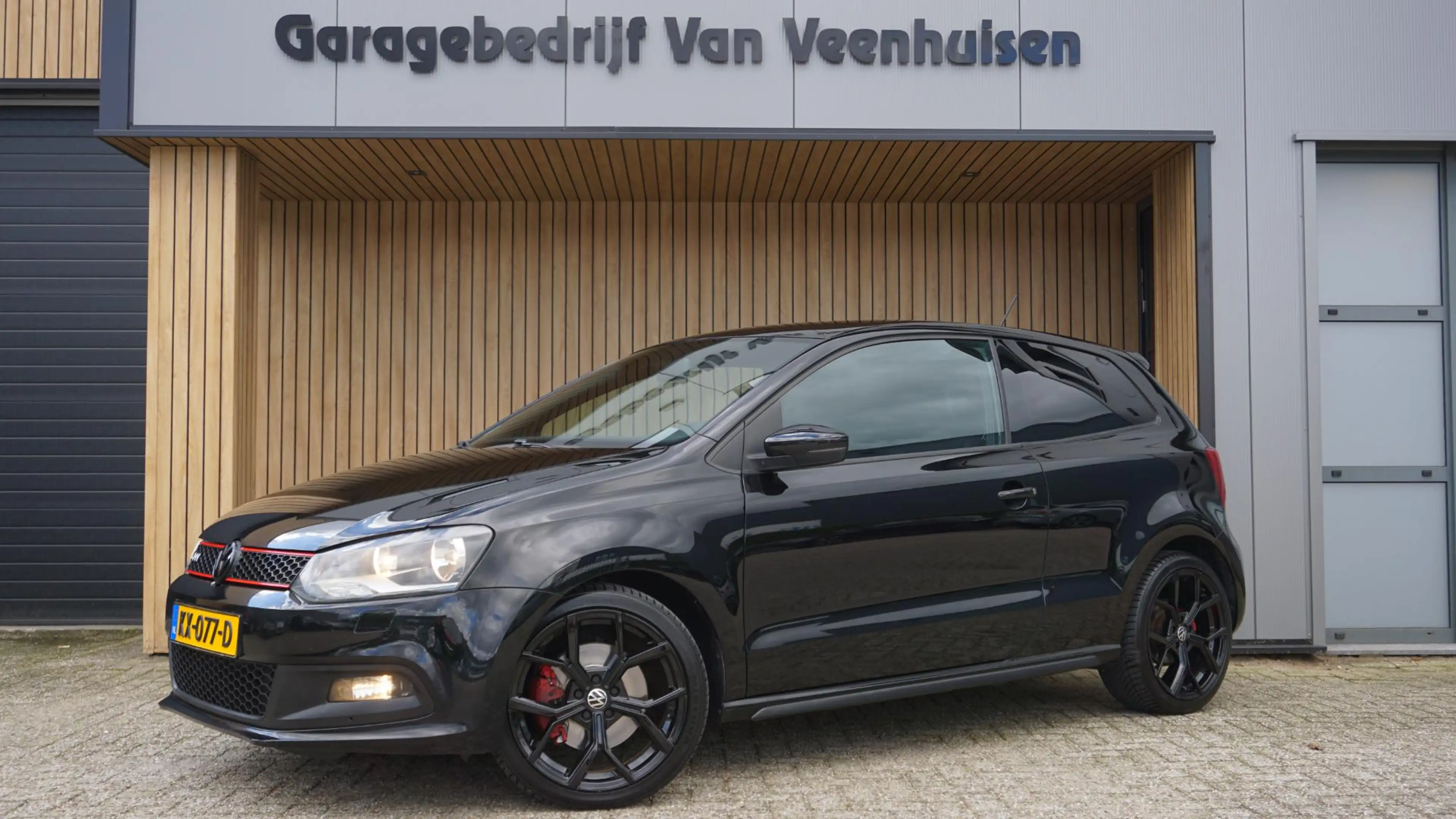 Volkswagen Polo GTI 1.4 TSI 180pk DSG 3Drs Leder/Alcantara 17inch LM *