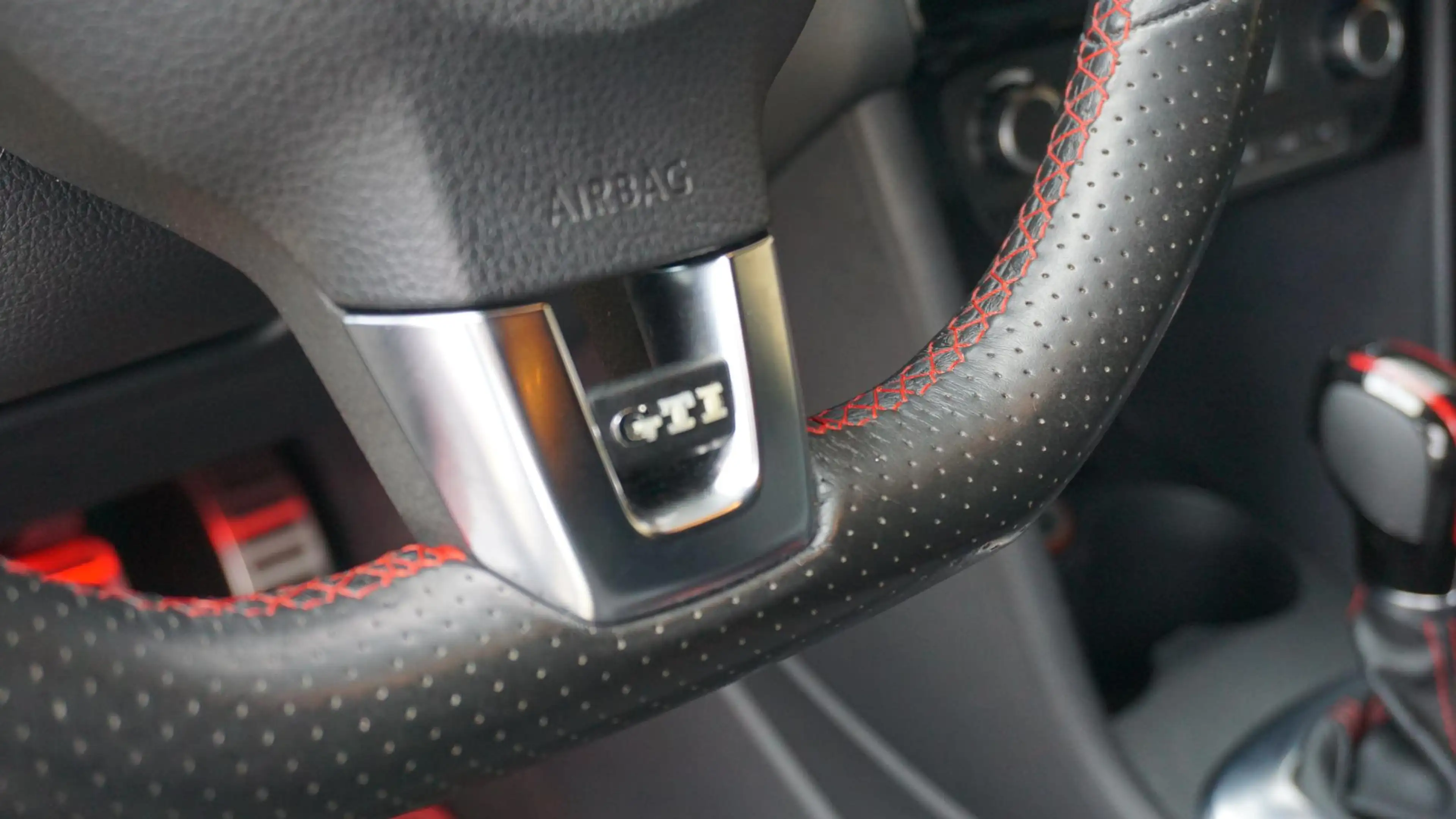 Volkswagen Polo GTI 1.4 TSI 180pk DSG 3Drs Leder/Alcantara 17inch LM * — photo 24