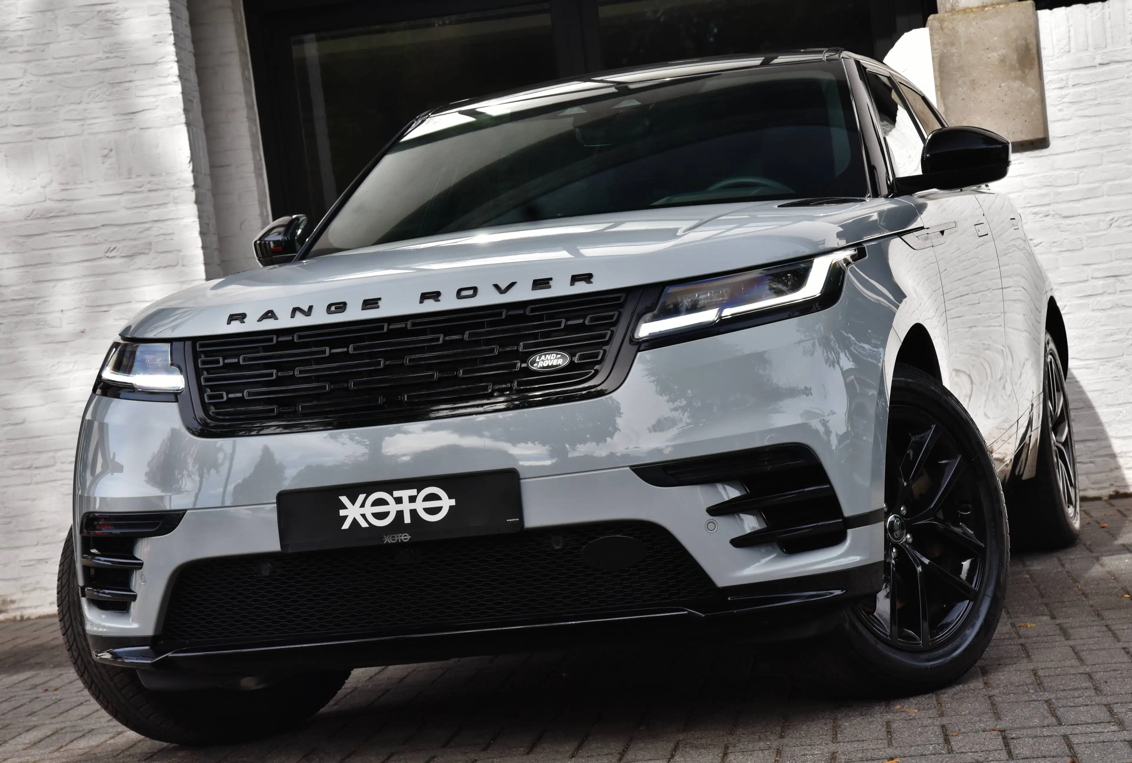 Land Rover Range Rover Velar P400e DYNAMIC SE PHEV BLACK DESIGN *** NP: € 101.436,- ***