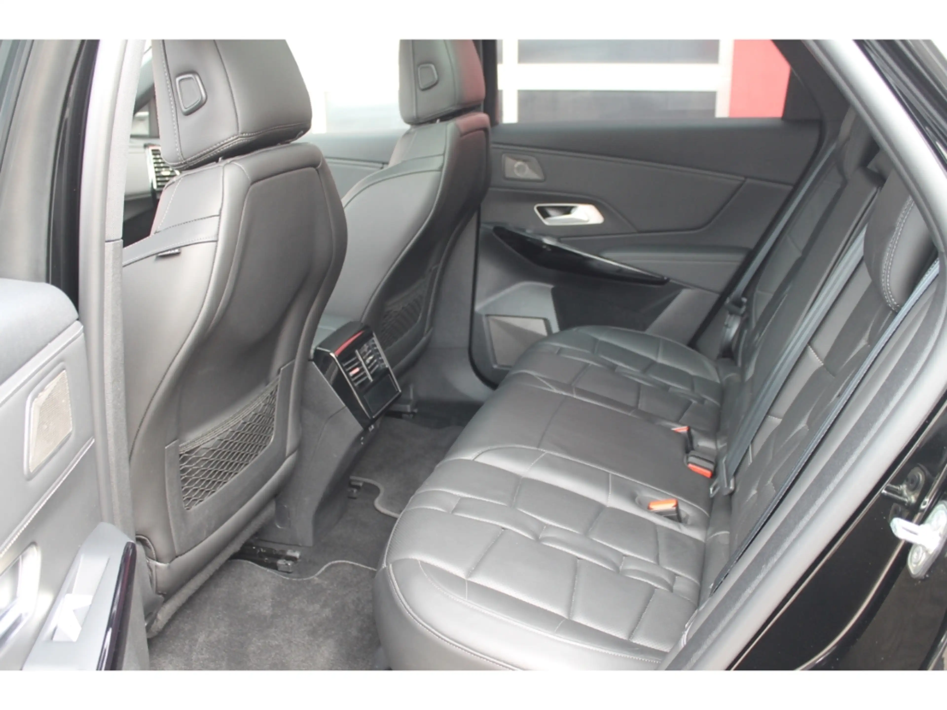 DS Automobiles DS 7 Opera BHDi130 EAT8 Voll! Dach 360 eHk Slftg Shz Na — photo 8