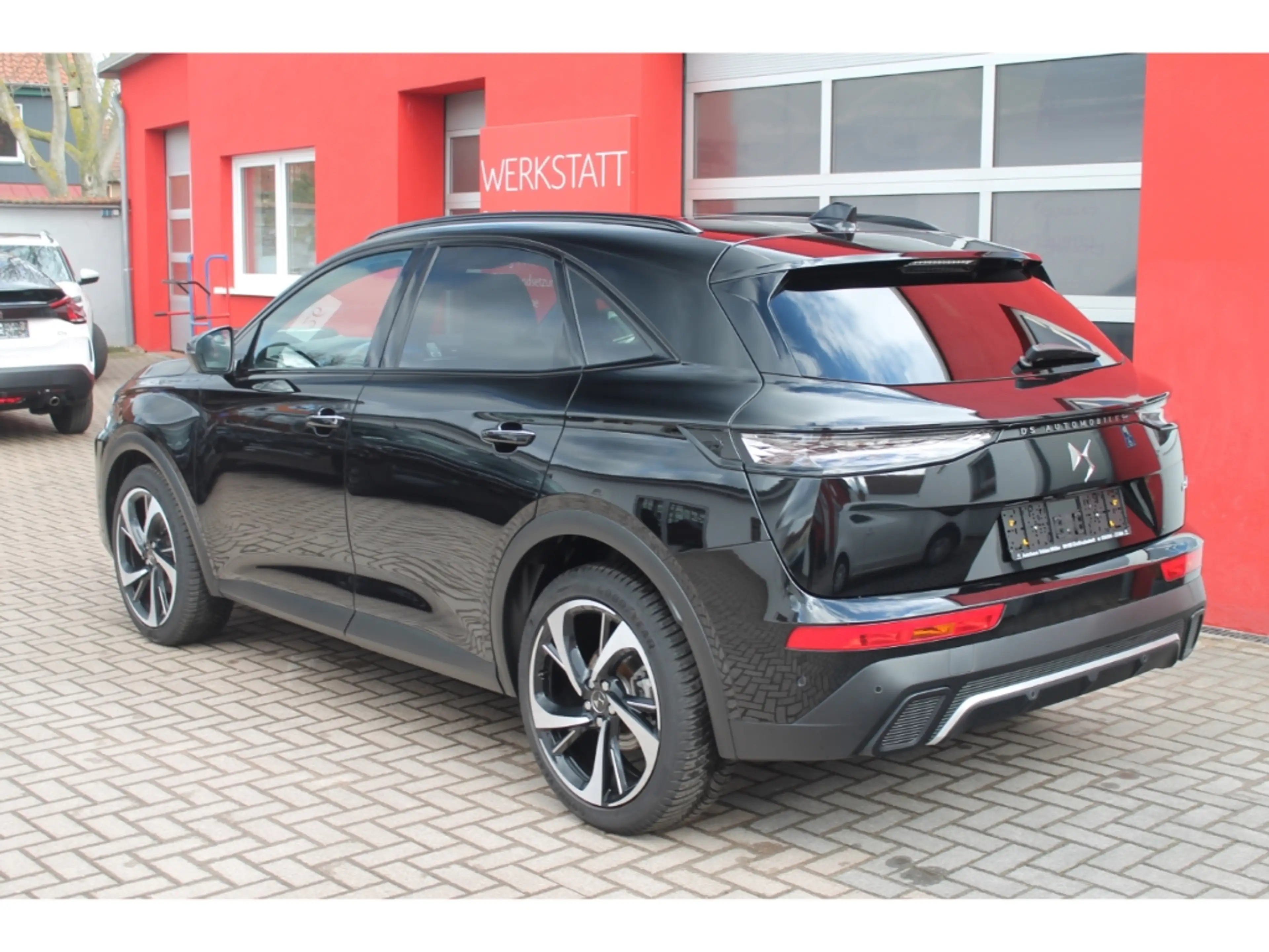 DS Automobiles DS 7 Opera BHDi130 EAT8 Voll! Dach 360 eHk Slftg Shz Na — photo 3