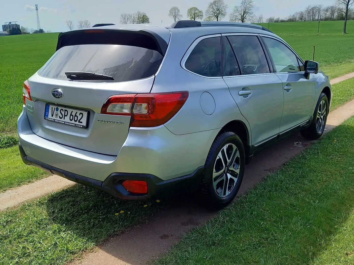 Subaru OUTBACK Outback 2.5i Lineartronic Active Stříbrná - 2