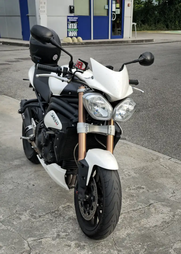 Triumph Speed Triple 1050 ABS Білий - 2