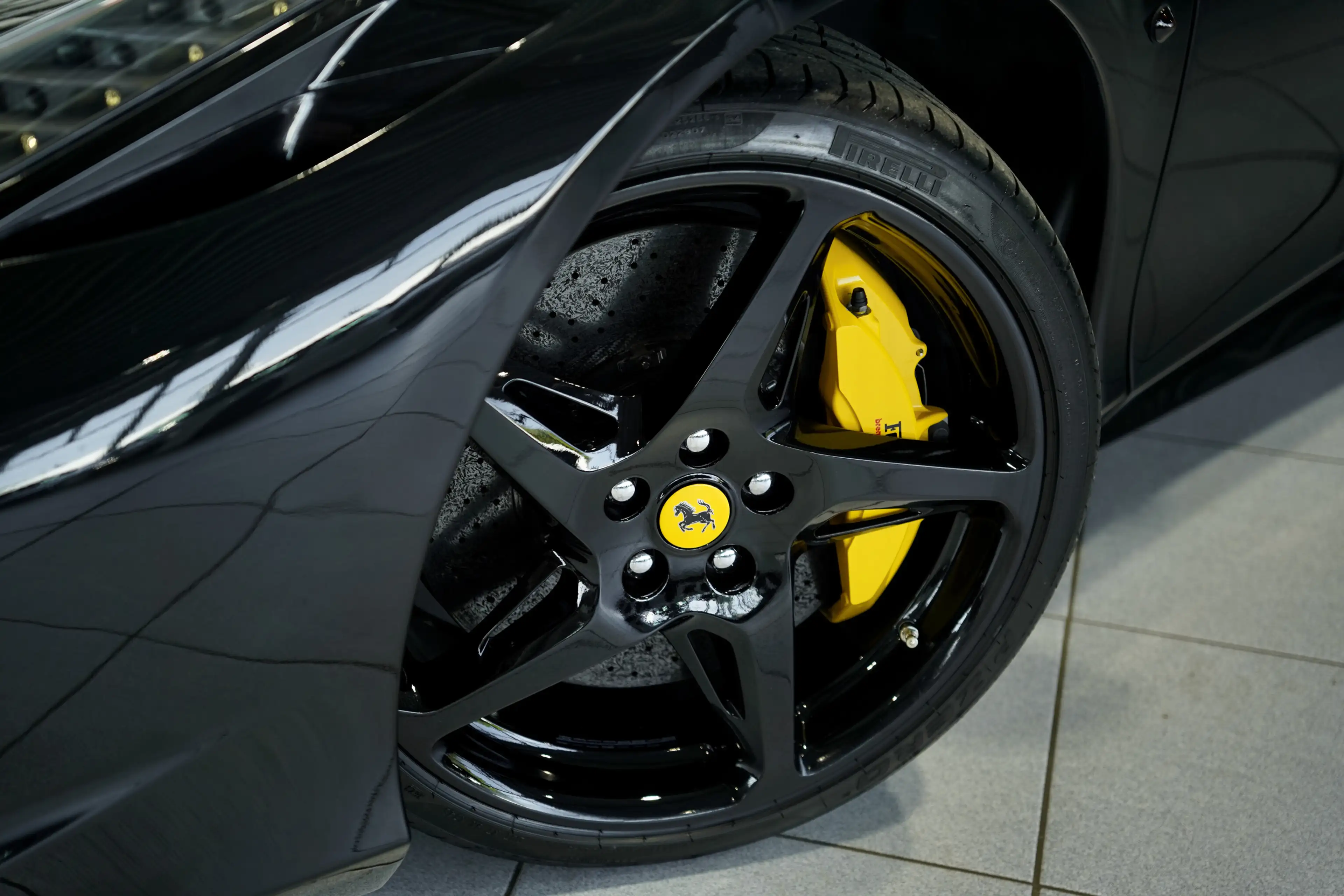 Ferrari 458 — photo 2