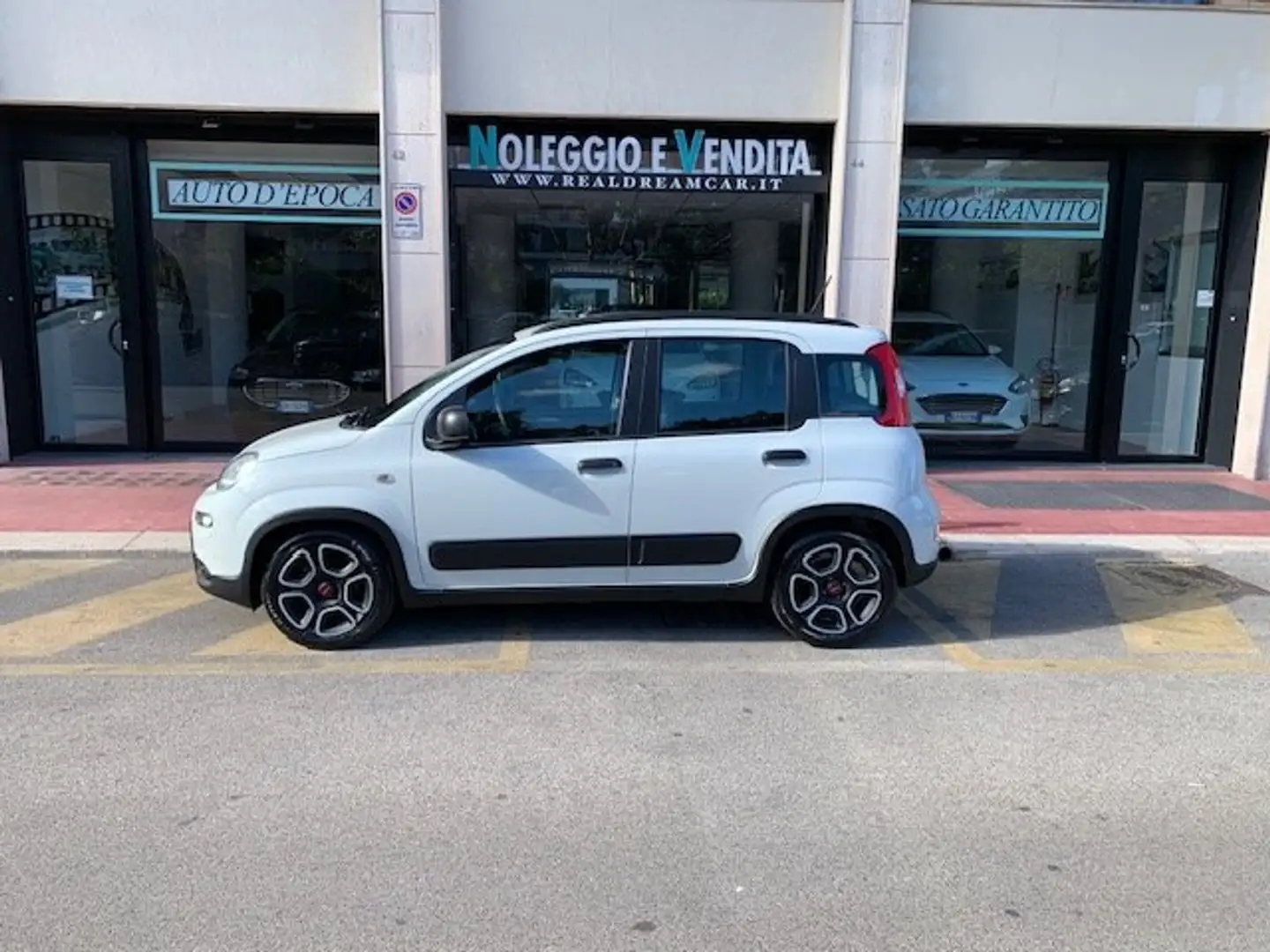 Fiat Panda III 2021 1.0 firefly hybrid City Life s Blanc - 2
