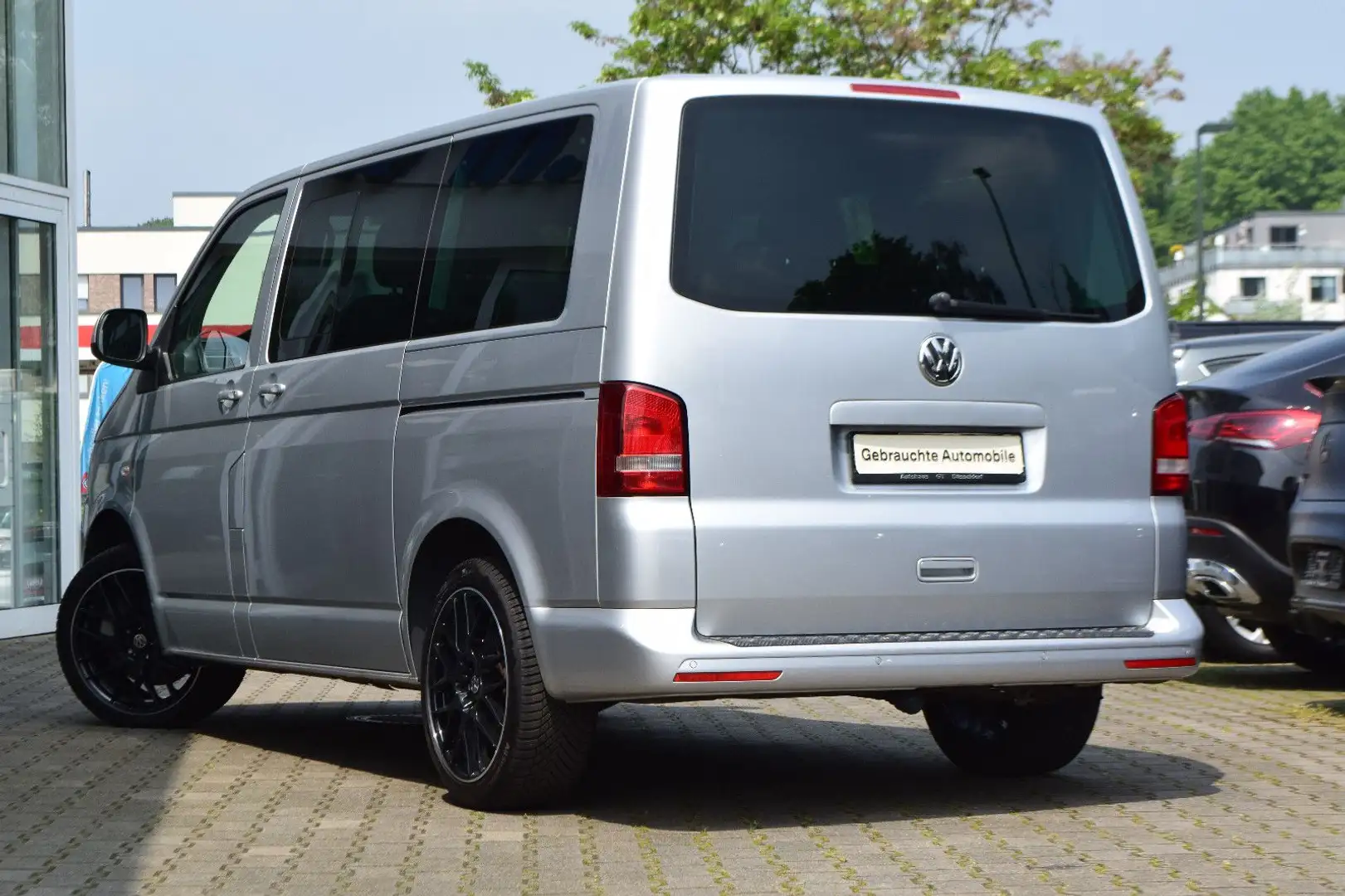 Volkswagen T5 Caravelle T5 2.0 TDI/Caravelle/Autom/8Sitze/Navi/Klima/AHK Argent - 2