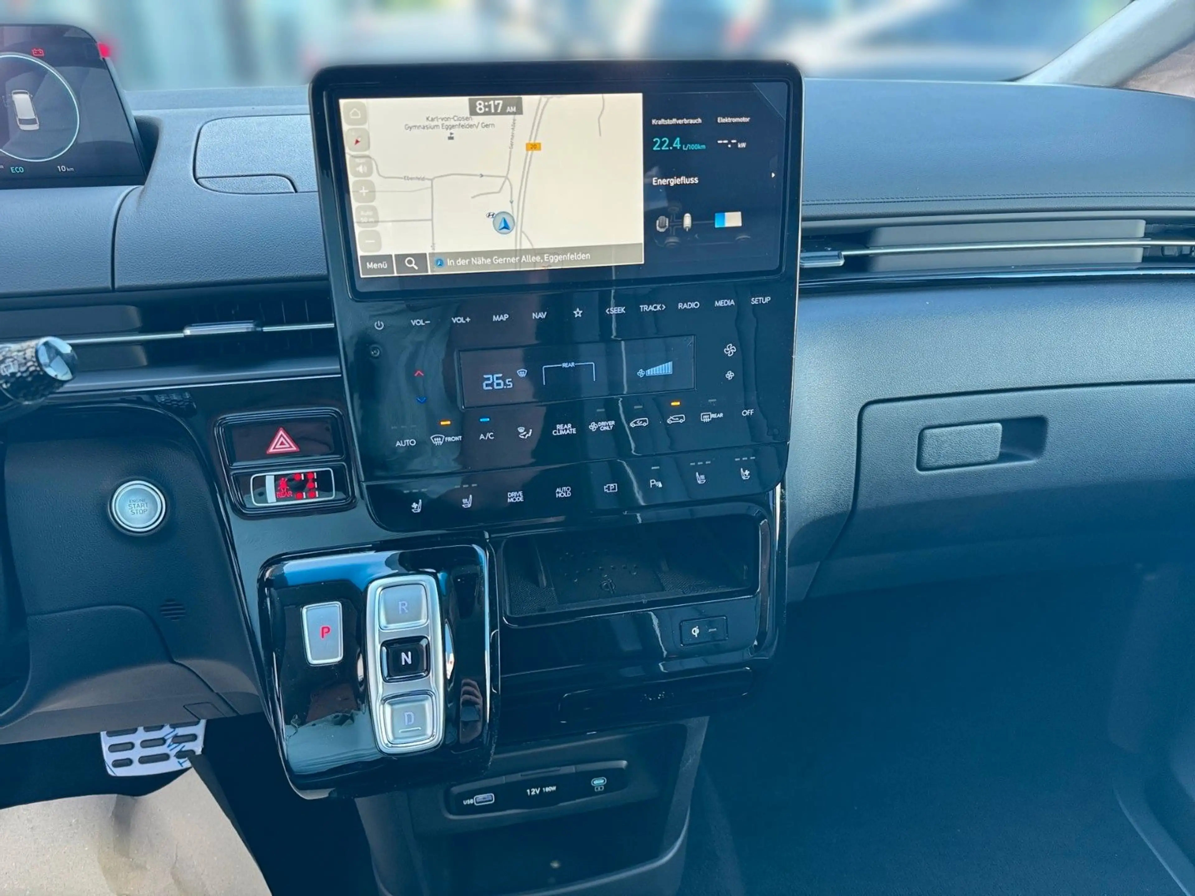 Hyundai STARIA Signature Hybrid 2WD SHD — photo 8