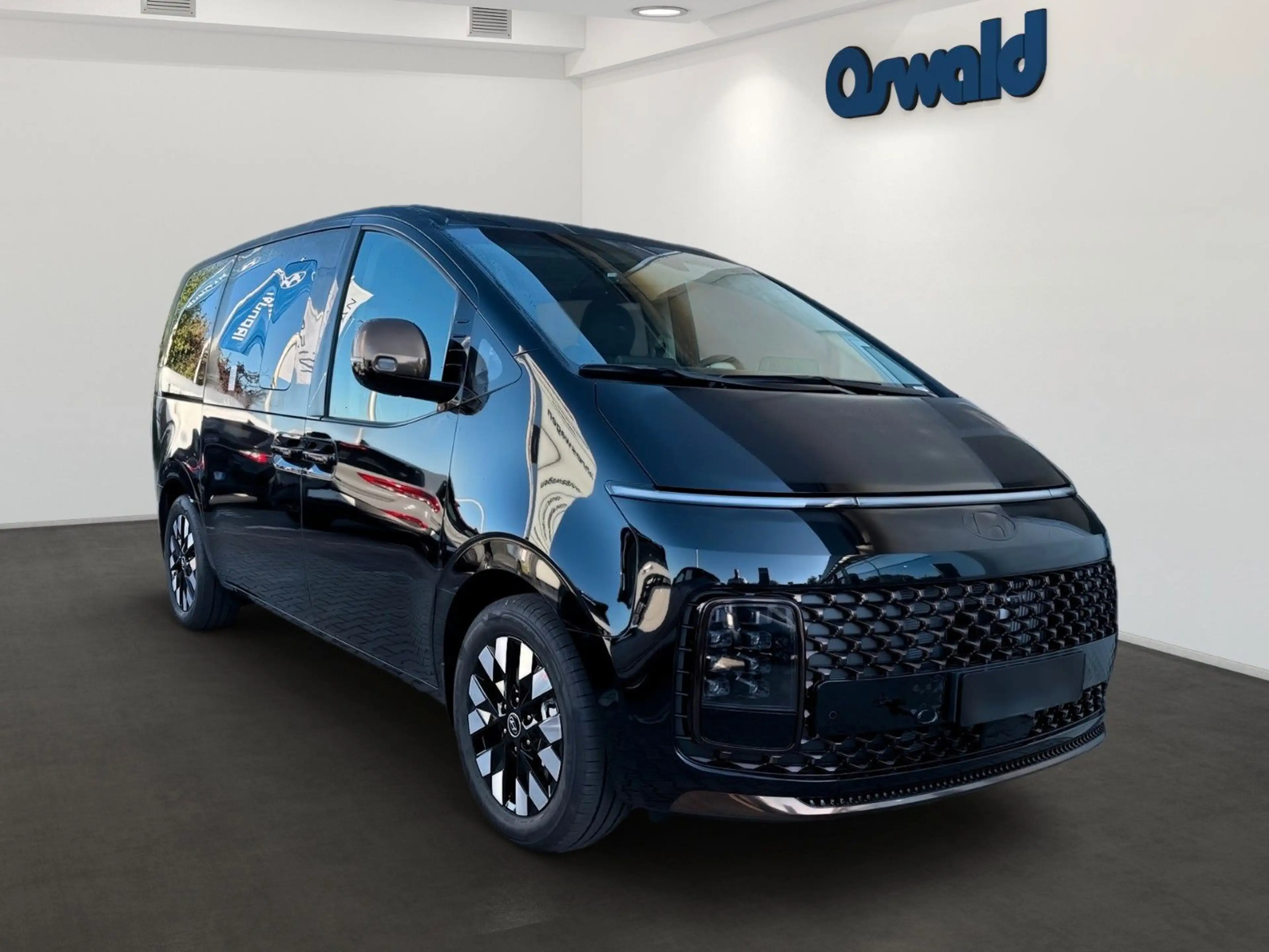 Hyundai STARIA Signature Hybrid 2WD SHD — photo 2