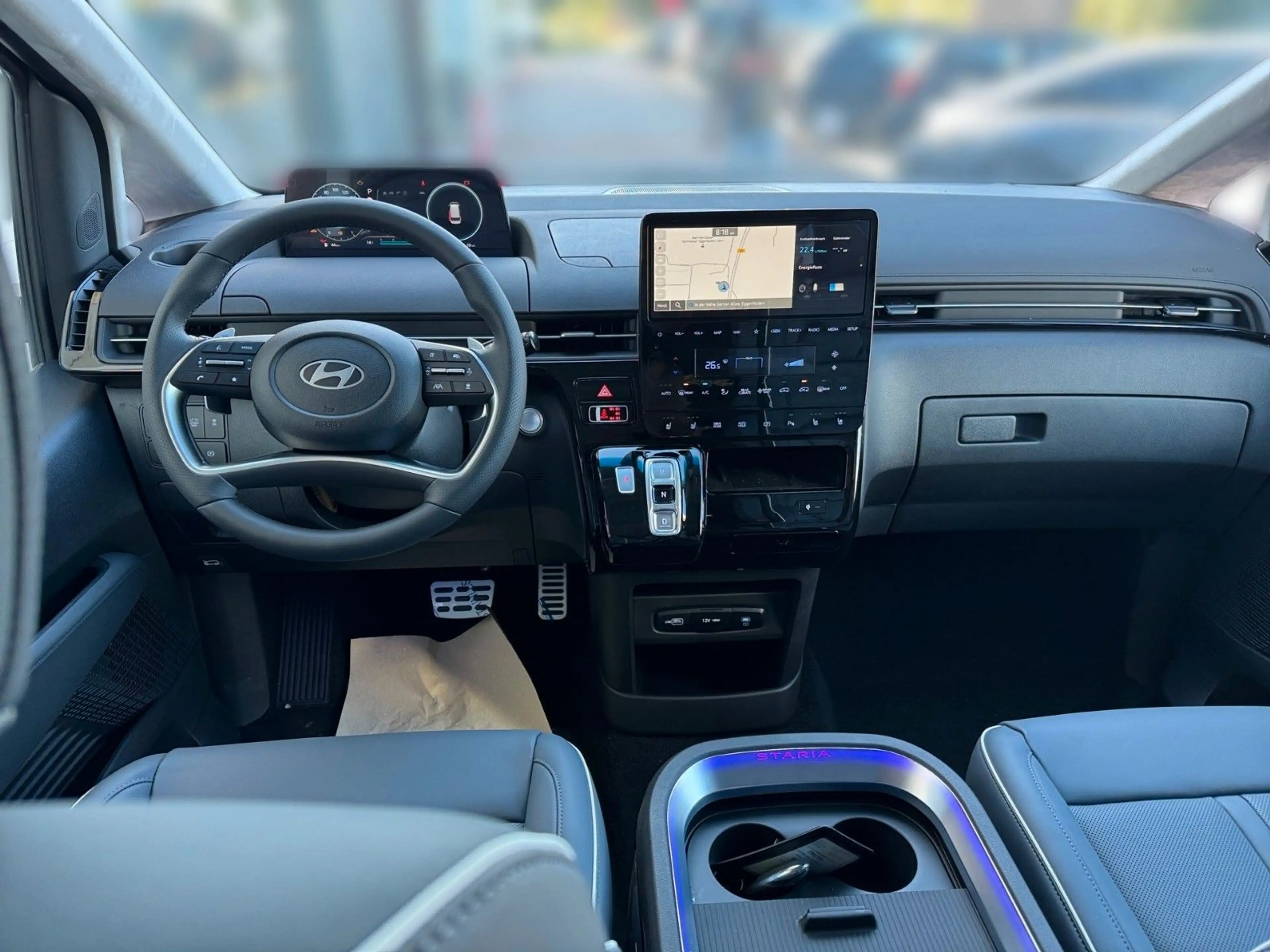 Hyundai STARIA Signature Hybrid 2WD SHD — photo 9