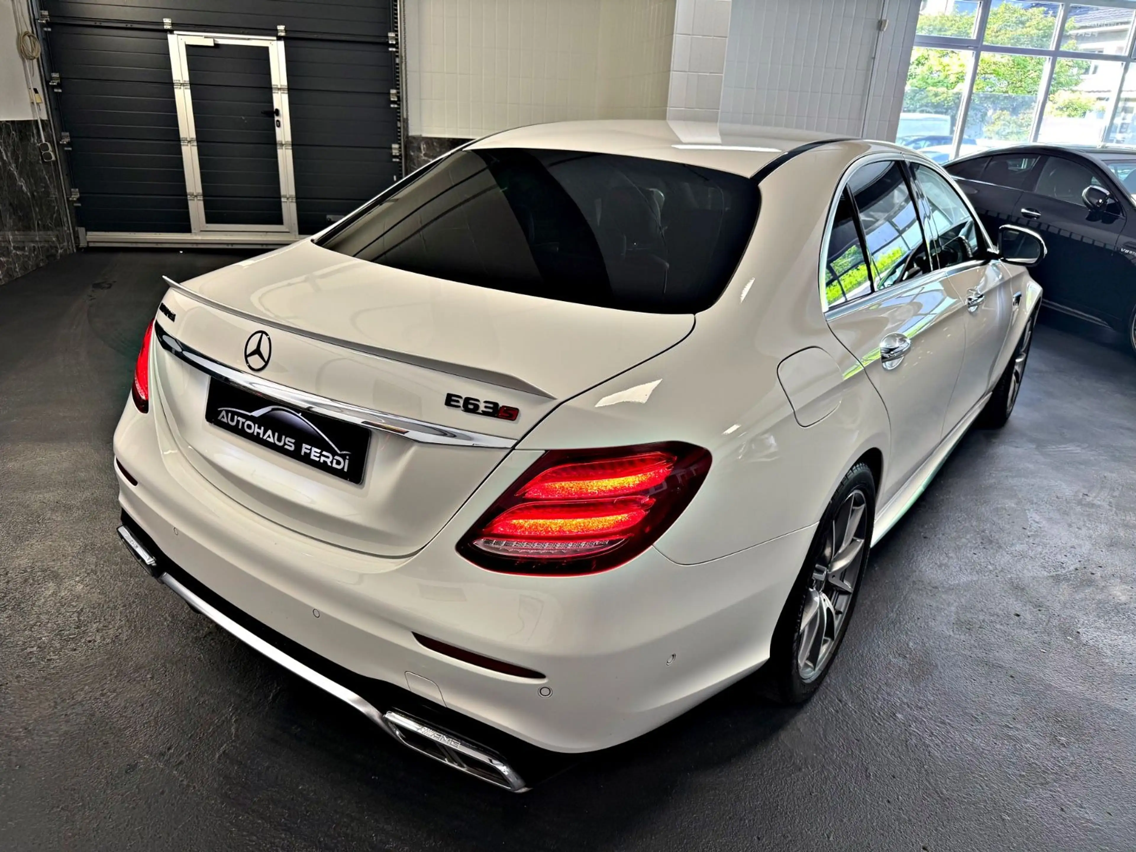 Mercedes-Benz E 63 AMG E63 S AMG 4Matic+ Headup Massage Airmatic Headup — photo 11