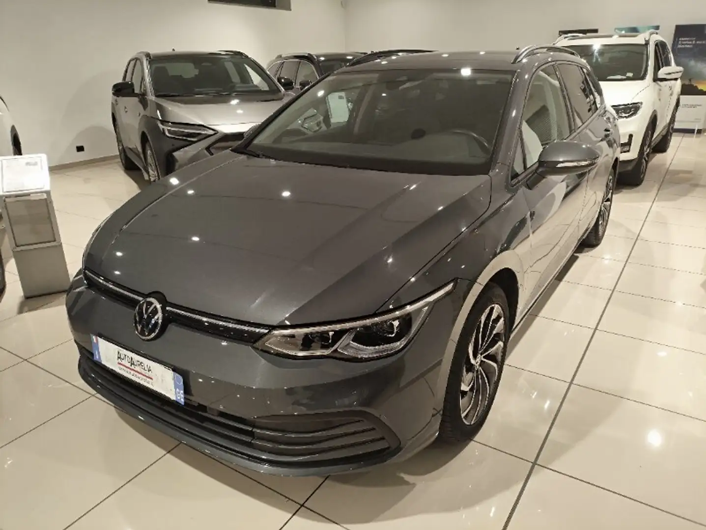 Volkswagen Golf Variant 1.0 eTSI EVO DSG Life Gris - 2