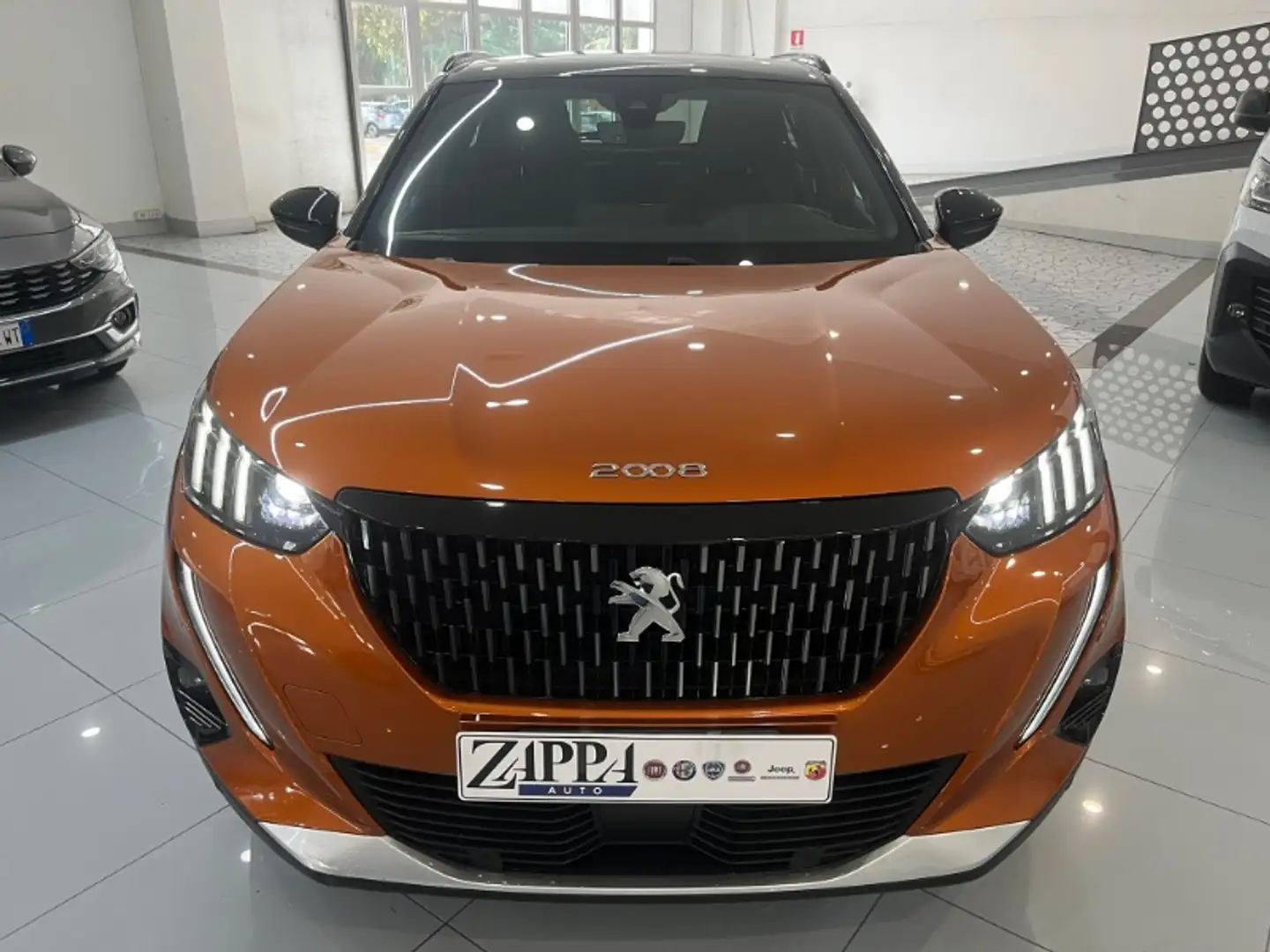 Peugeot 2008 PureTech 130 S&S EAT8 GT Line Arancione - 2