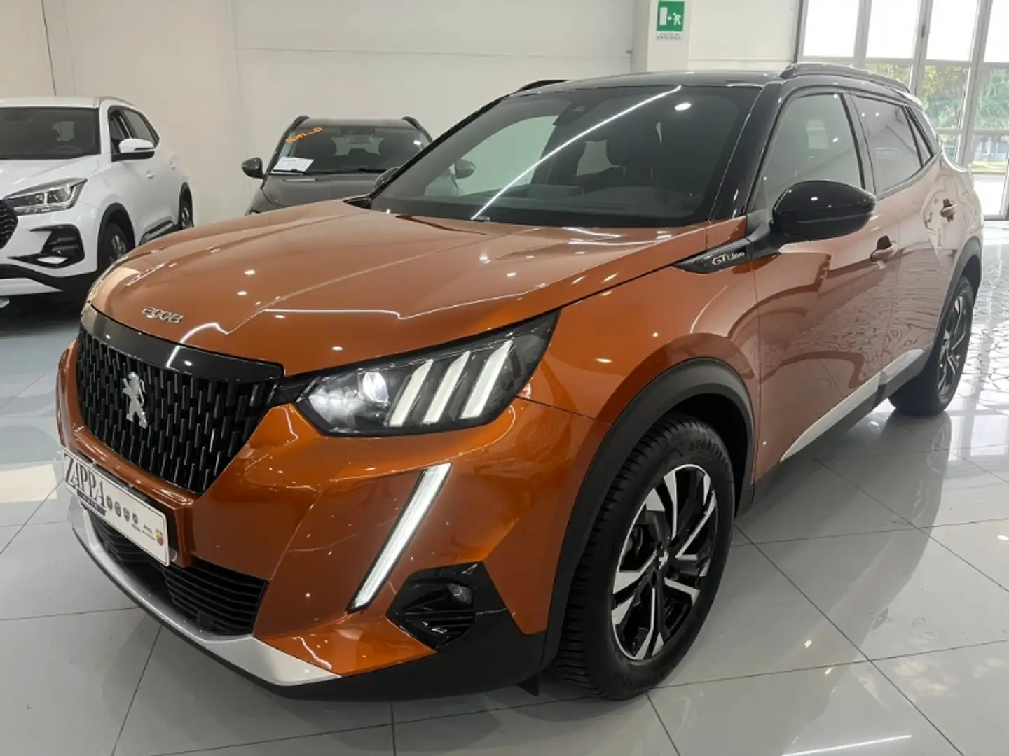 Peugeot 2008 PureTech 130 S&S EAT8 GT Line Arancione - 1
