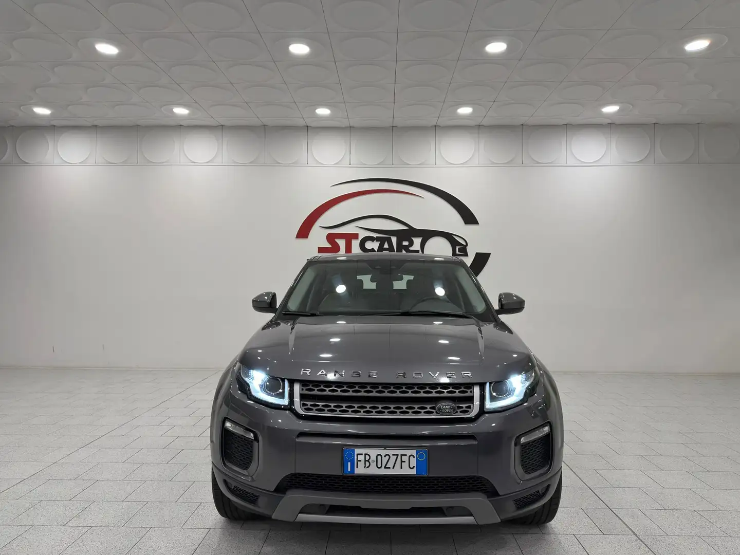 Land Rover Range Rover Evoque 5p 2.0 td4 SE 150cv Grijs - 2