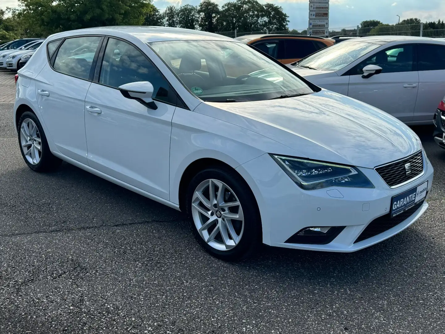 SEAT Leon Style TÜV / HU / NEU Weiß - 2