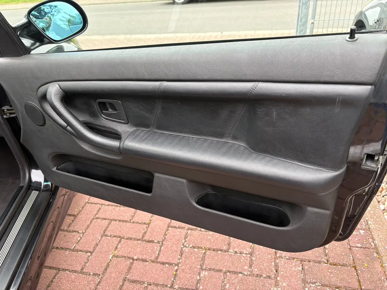 BMW 318i orig. Zustand mit M Sport Paket+Scheckheft, foto 12