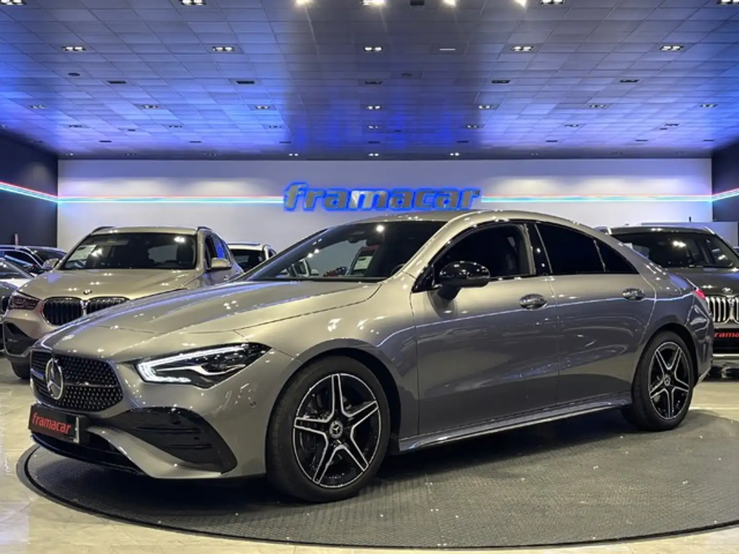 Mercedes-Benz CLA 220 220d Gris - 1