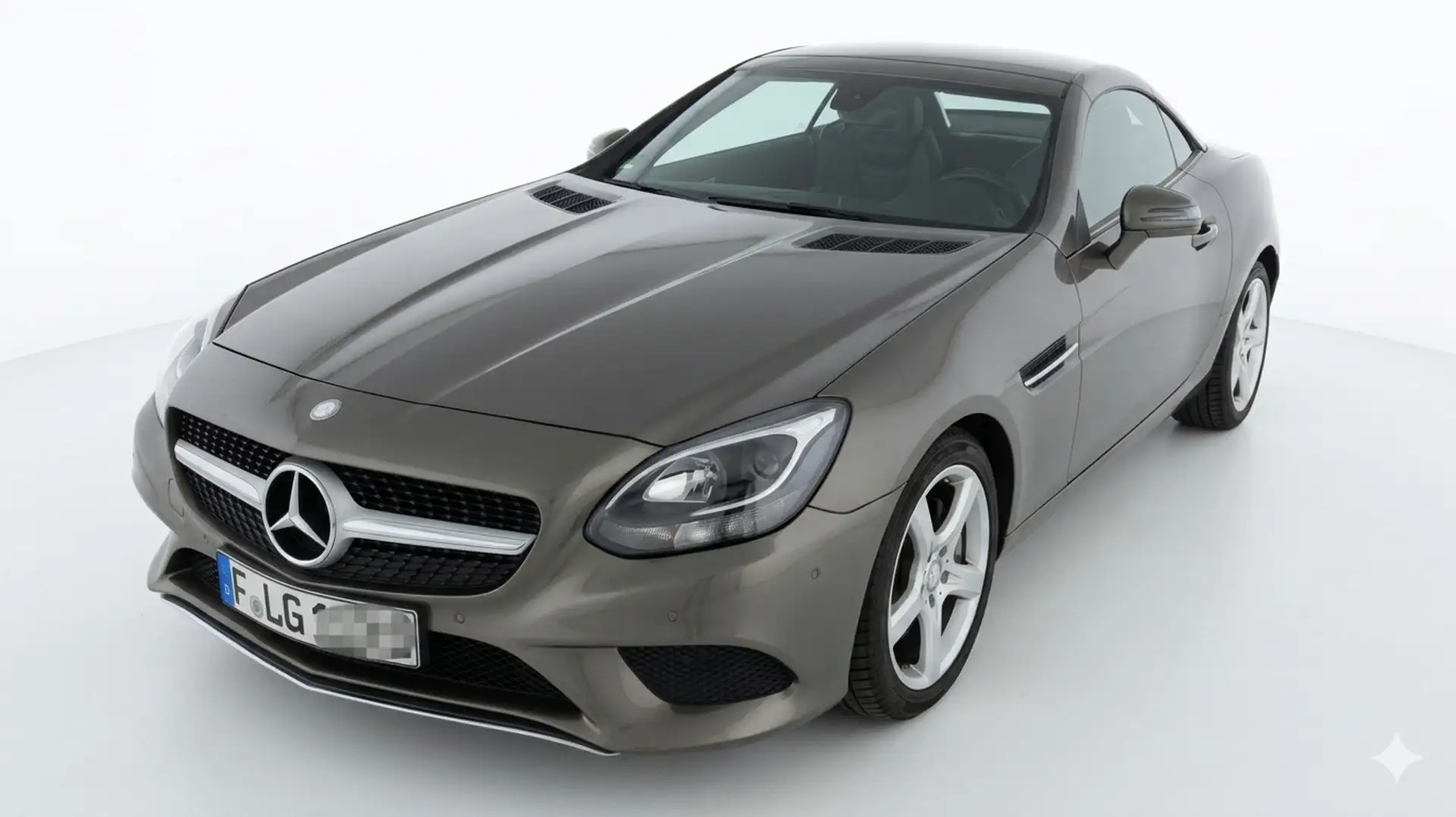 Mercedes-Benz SLC 200 Airscarf*Totwinkel-Assistent*Navi*SHG*Bremsen neu*2. Hd*Klima*Panoramadach*Tempomat*ZV*eFH Braun - 1