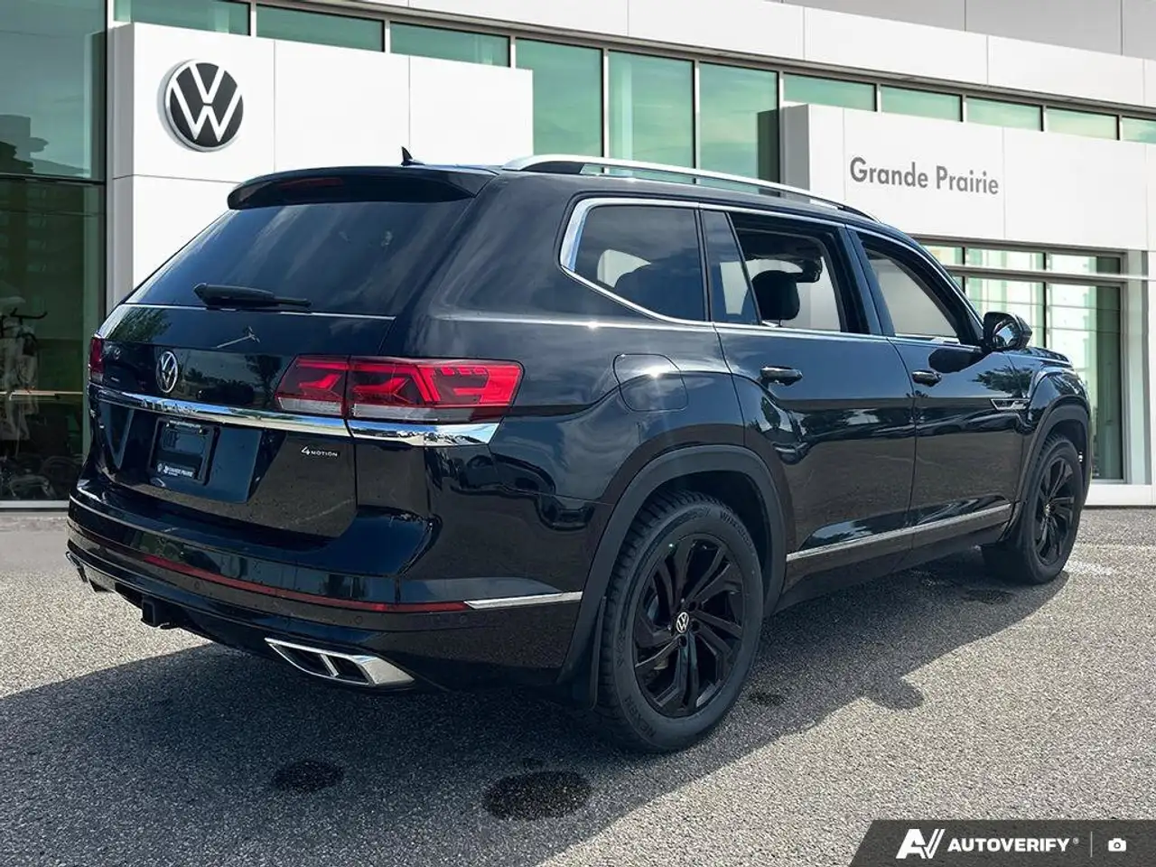 Volkswagen Atlas снимка Volkswagen Atlas