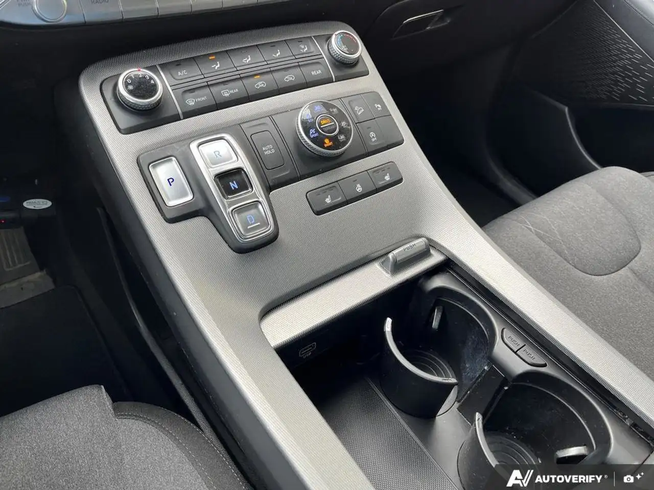 Hyundai PALISADE снимка Hyundai PALISADE