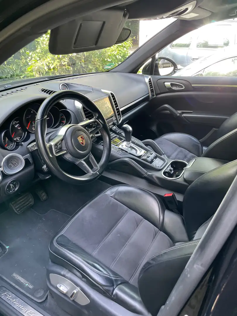Porsche Cayenne Platinum Edition Schwarz - 2