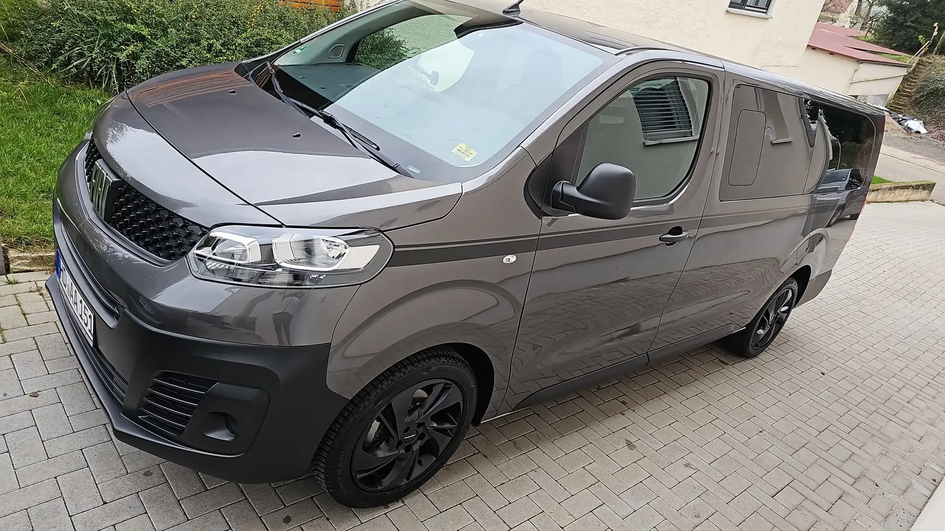 Fiat Scudo Scudo 2.0 BlueHDi 180 L3 Autm. S Grau - 1