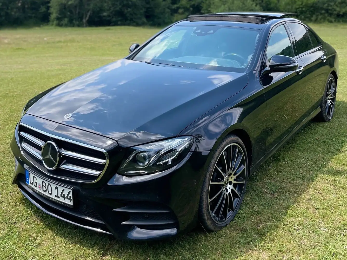 Mercedes-Benz E 350 E 350 d 9G-TRONICAMG Line Černá - 1