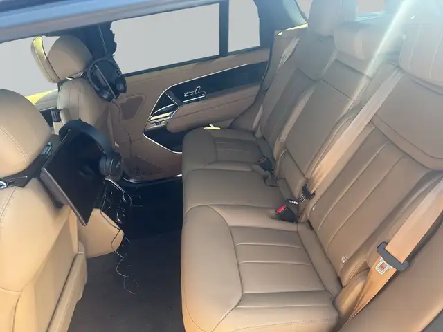 Land Rover Range Rover view 10