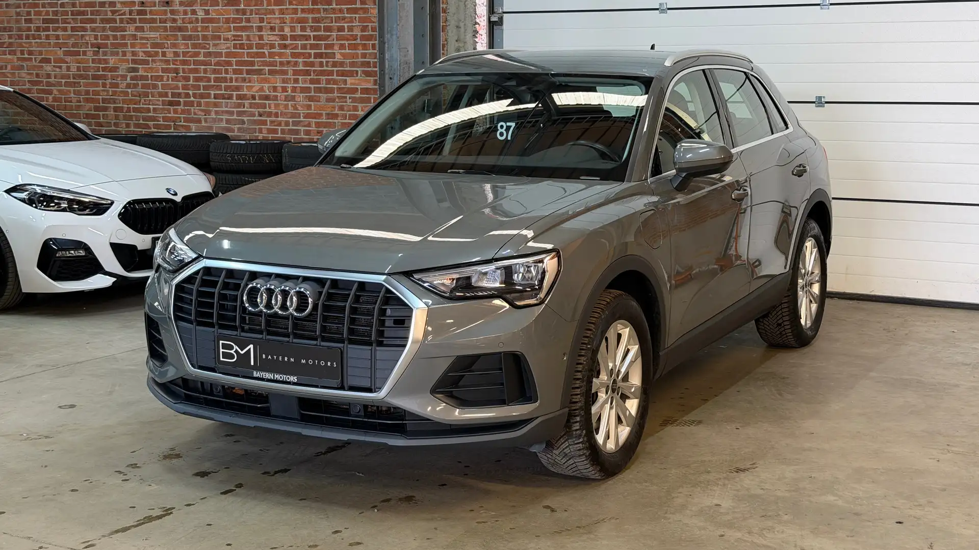 Audi Q3 45 TFSIe S tronic Plug in Hybride Benzine Automaat Grijs - 1