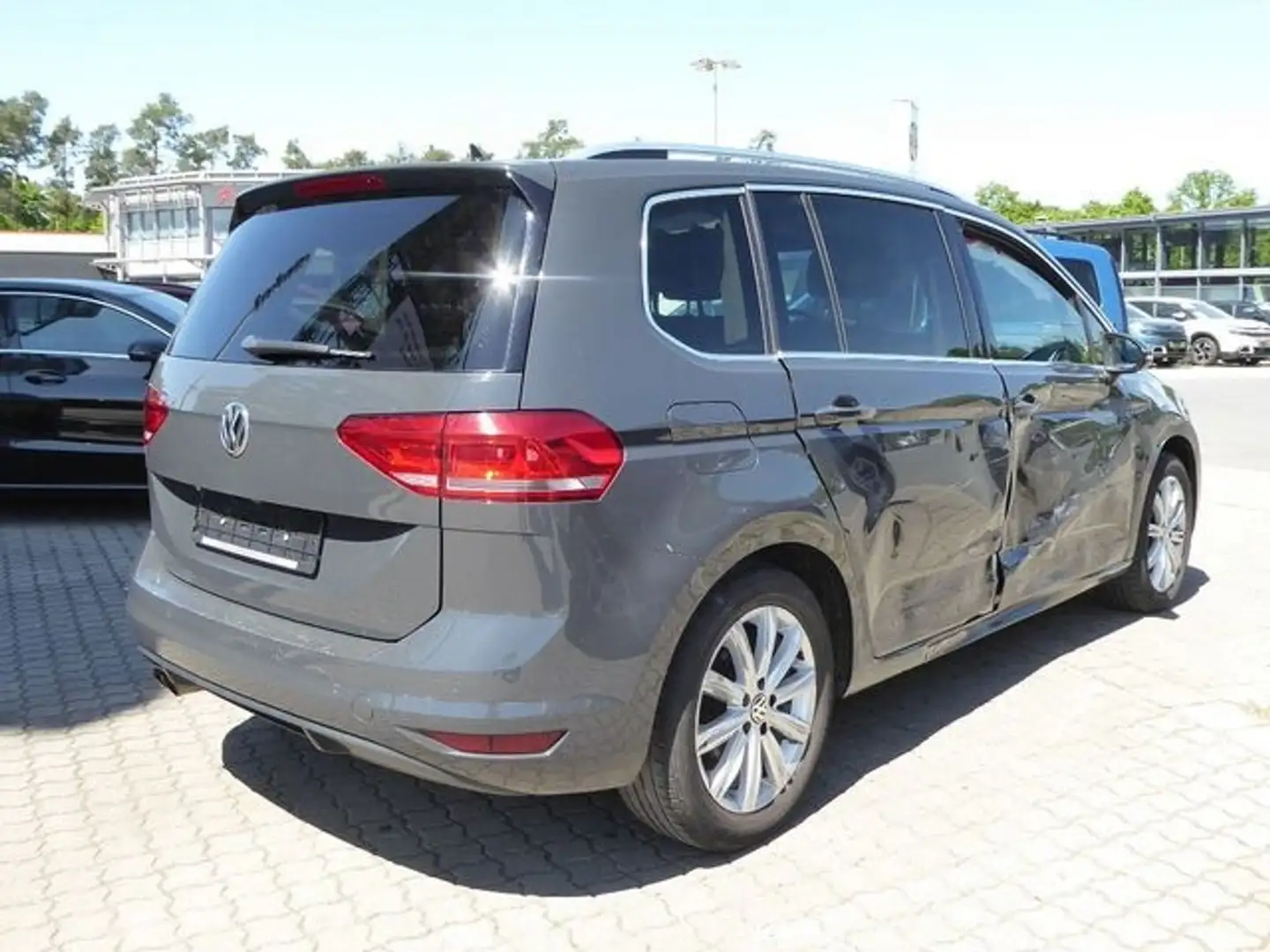 Volkswagen Touran Highline 1.4 TSI BMT Navi Kamera Gris - 2