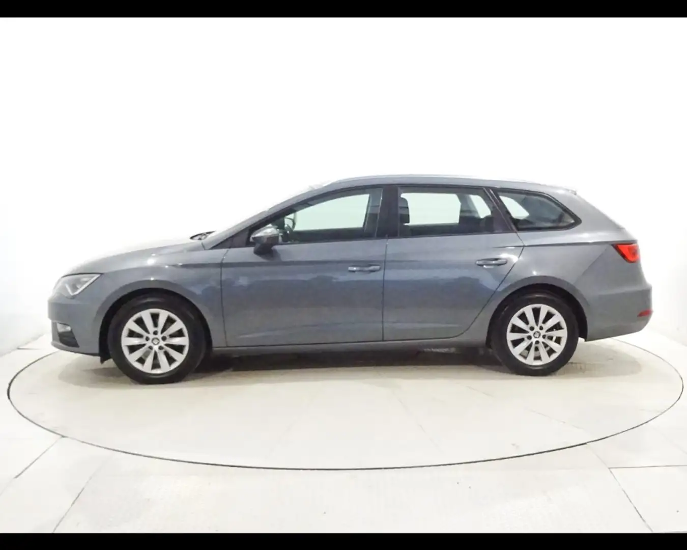 SEAT Leon 1.4 TGI DSG ST Business HIGH Grey - 2