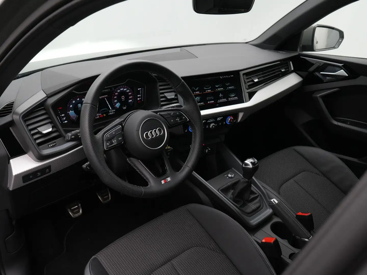 Audi A1 Sportback 30 TFSI 110 pk S edition / S-Line | Stoe Gris - 2