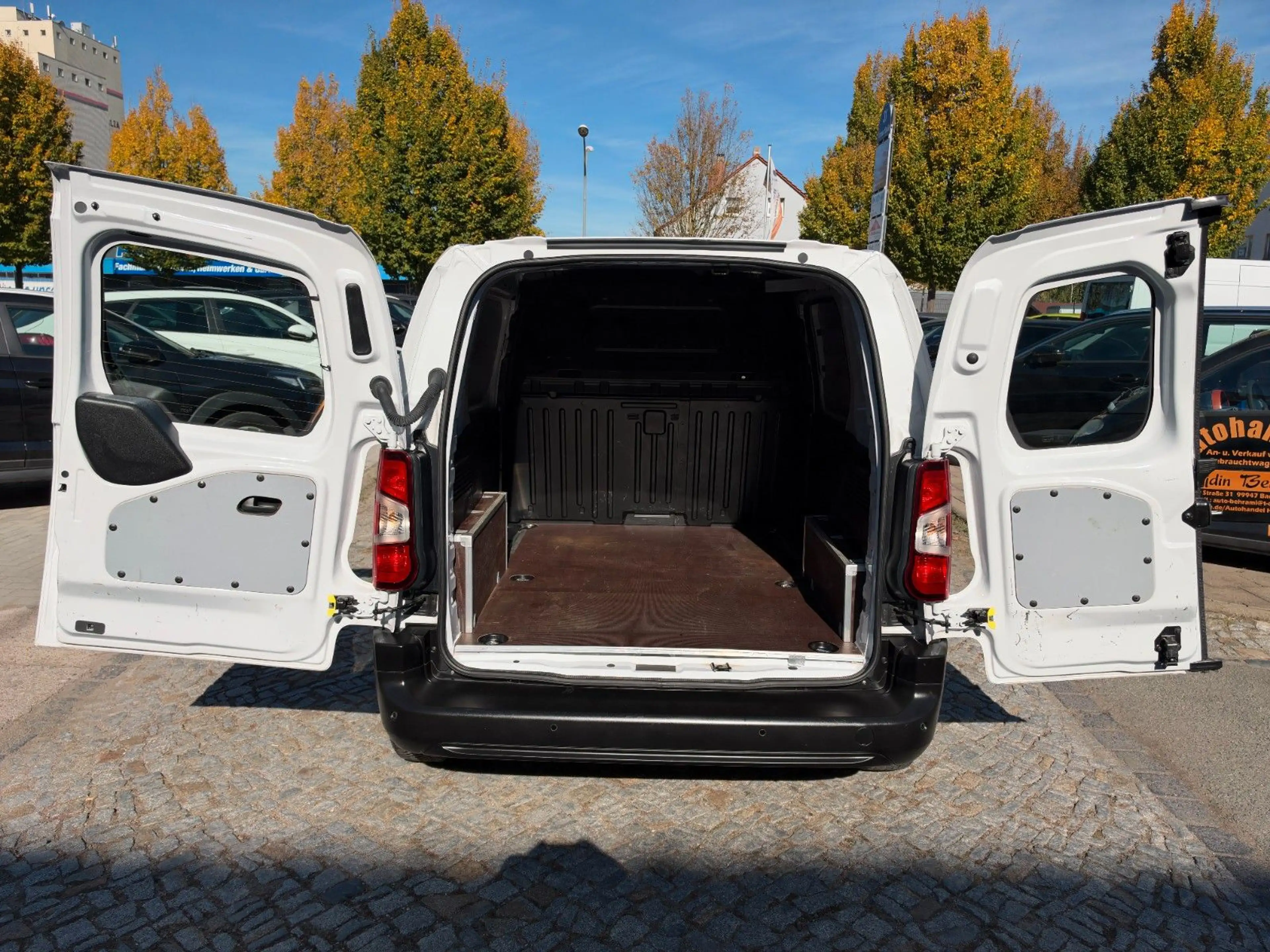 Opel Combo E 1.5 CDTI Cargo Klima Navi PDC 1.Hand — photo 15