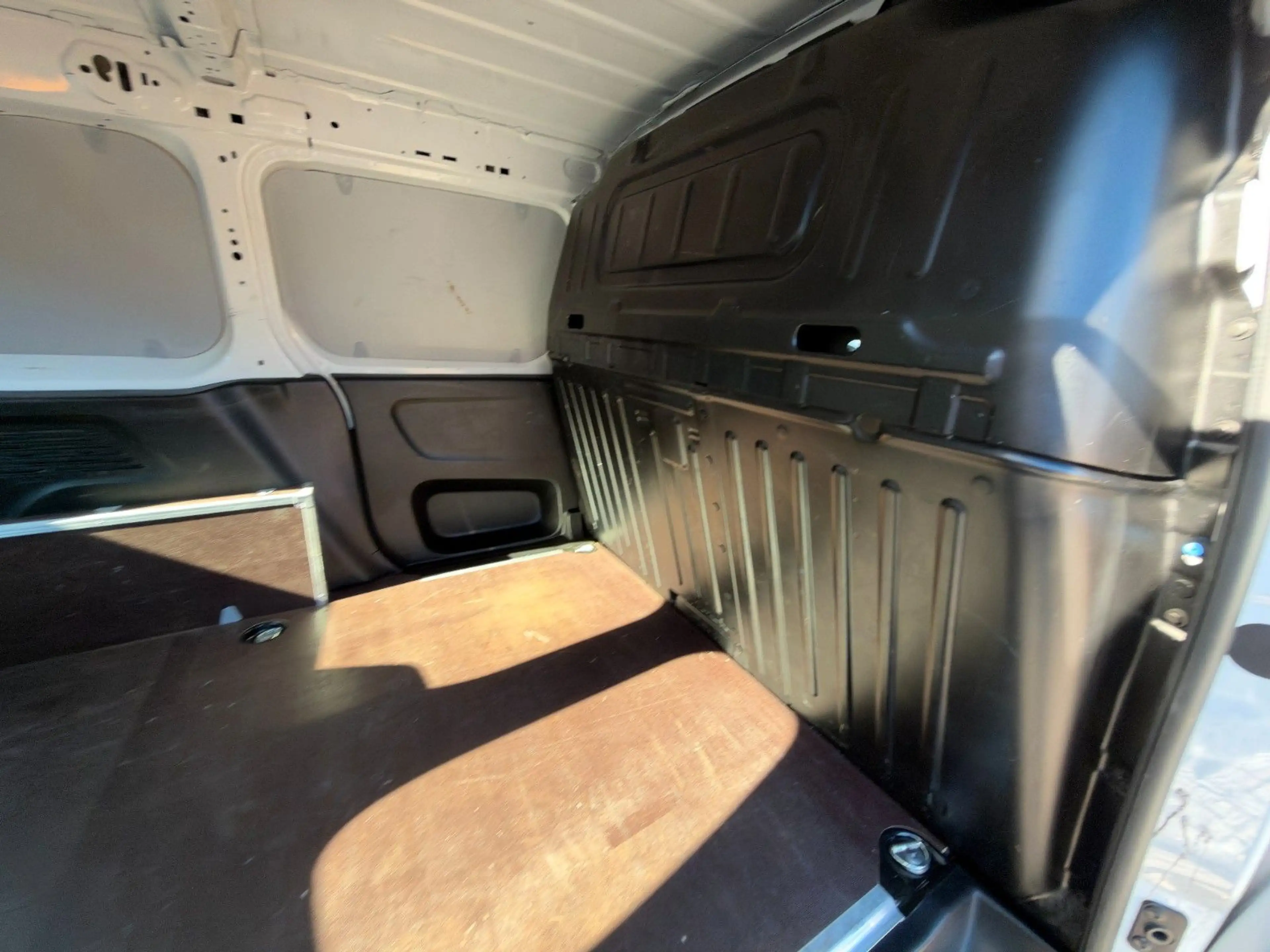 Opel Combo E 1.5 CDTI Cargo Klima Navi PDC 1.Hand — photo 11