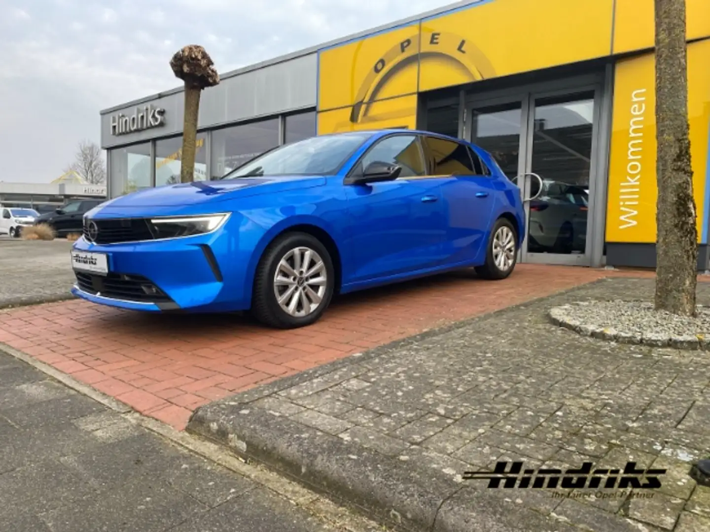 Opel Astra L 1.2 Turbo EU6e -L- 5T Lim. Elegance 1.2D AHK-abn Blau - 1