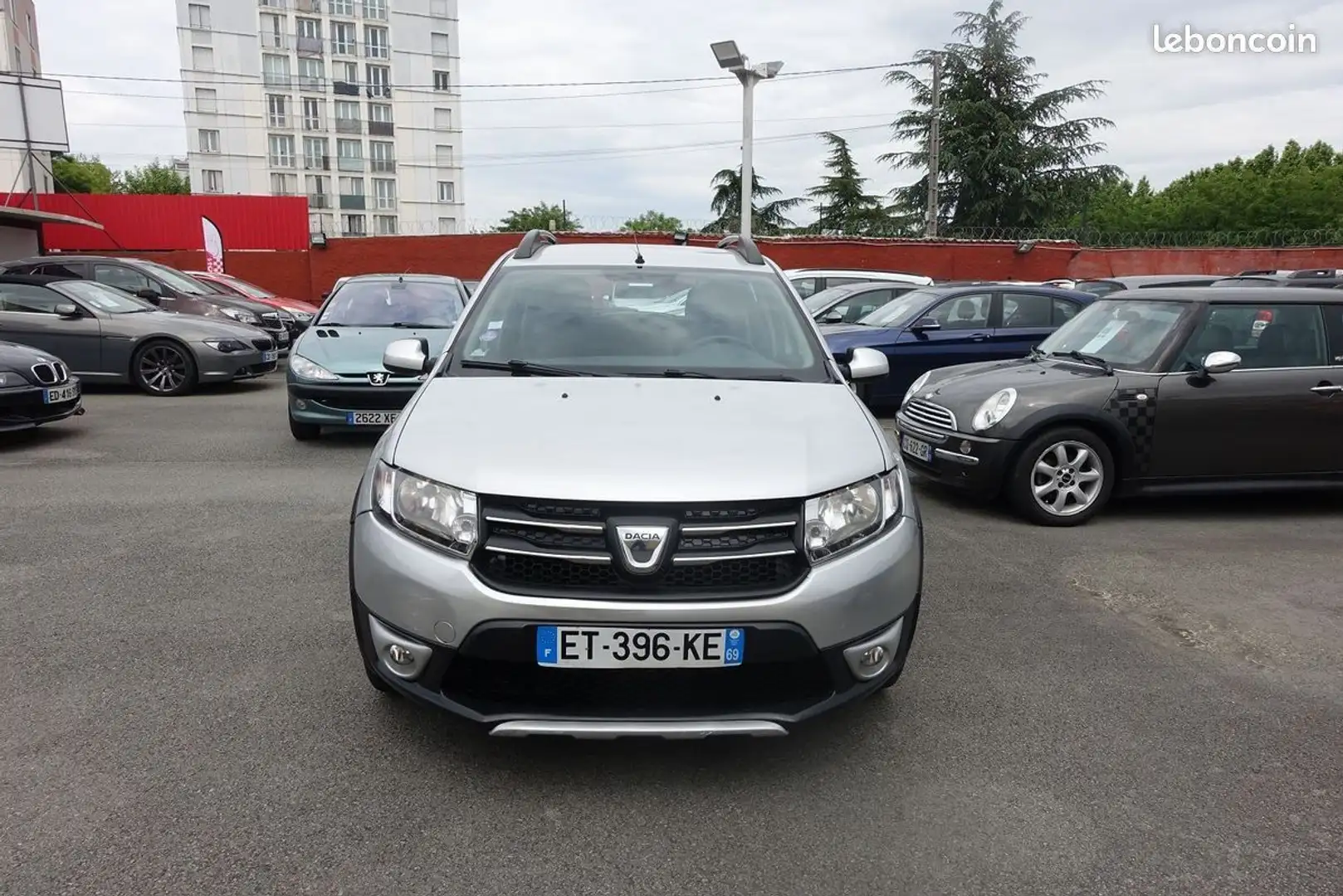 Dacia Sandero 0.9 TCE 90CH STEPWAY AMBIANCE Gris - 1
