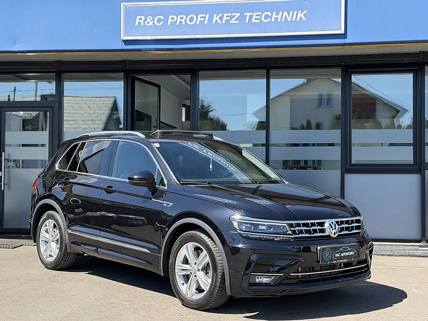 Volkswagen Tiguan 2,0 TDI SCR 4Motion Highline DSG/PANO/ACC/TWA Schwarz - 2