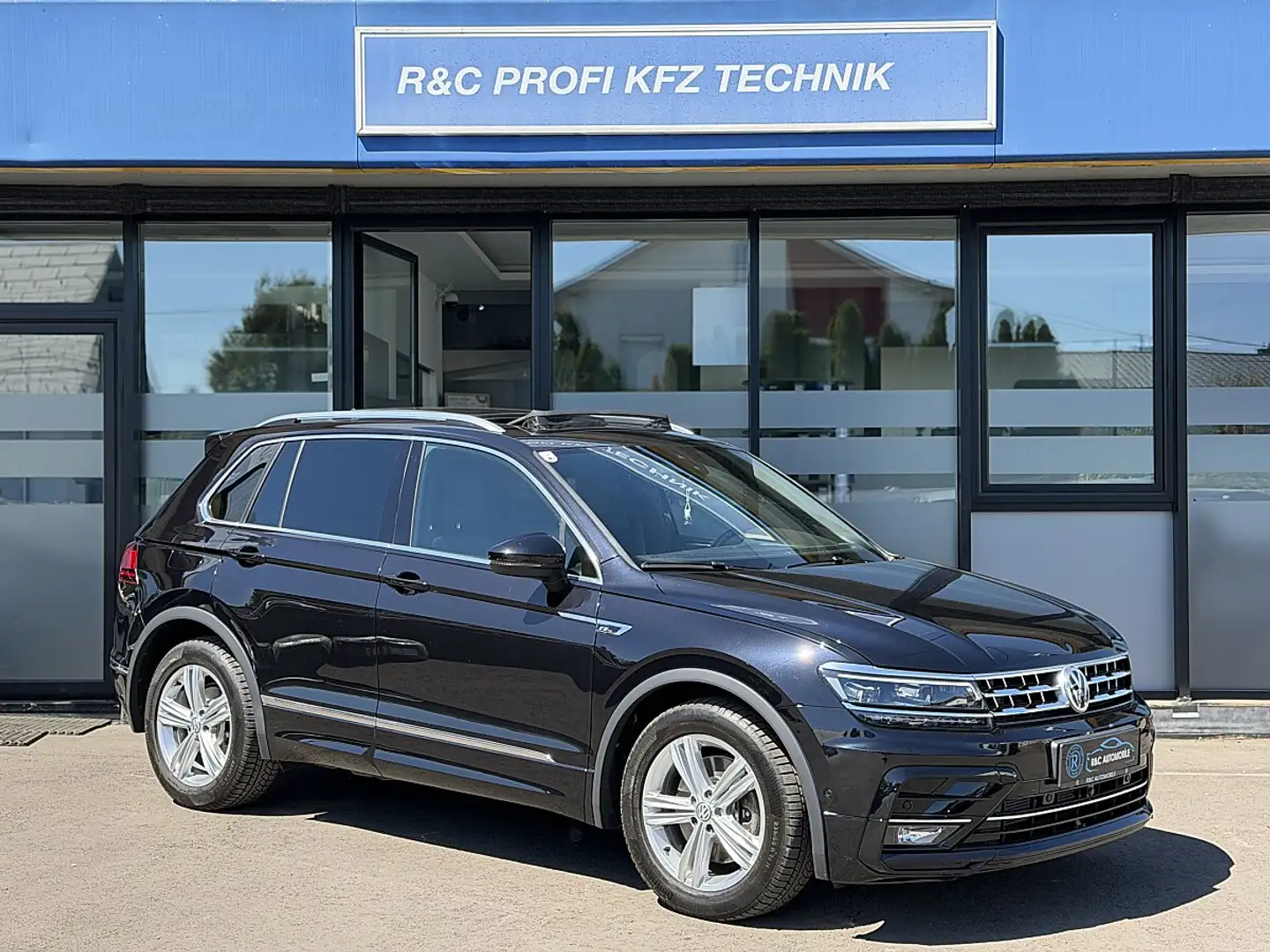 Volkswagen Tiguan 2,0 TDI SCR 4Motion Highline DSG/PANO/ACC/TWA Schwarz - 1