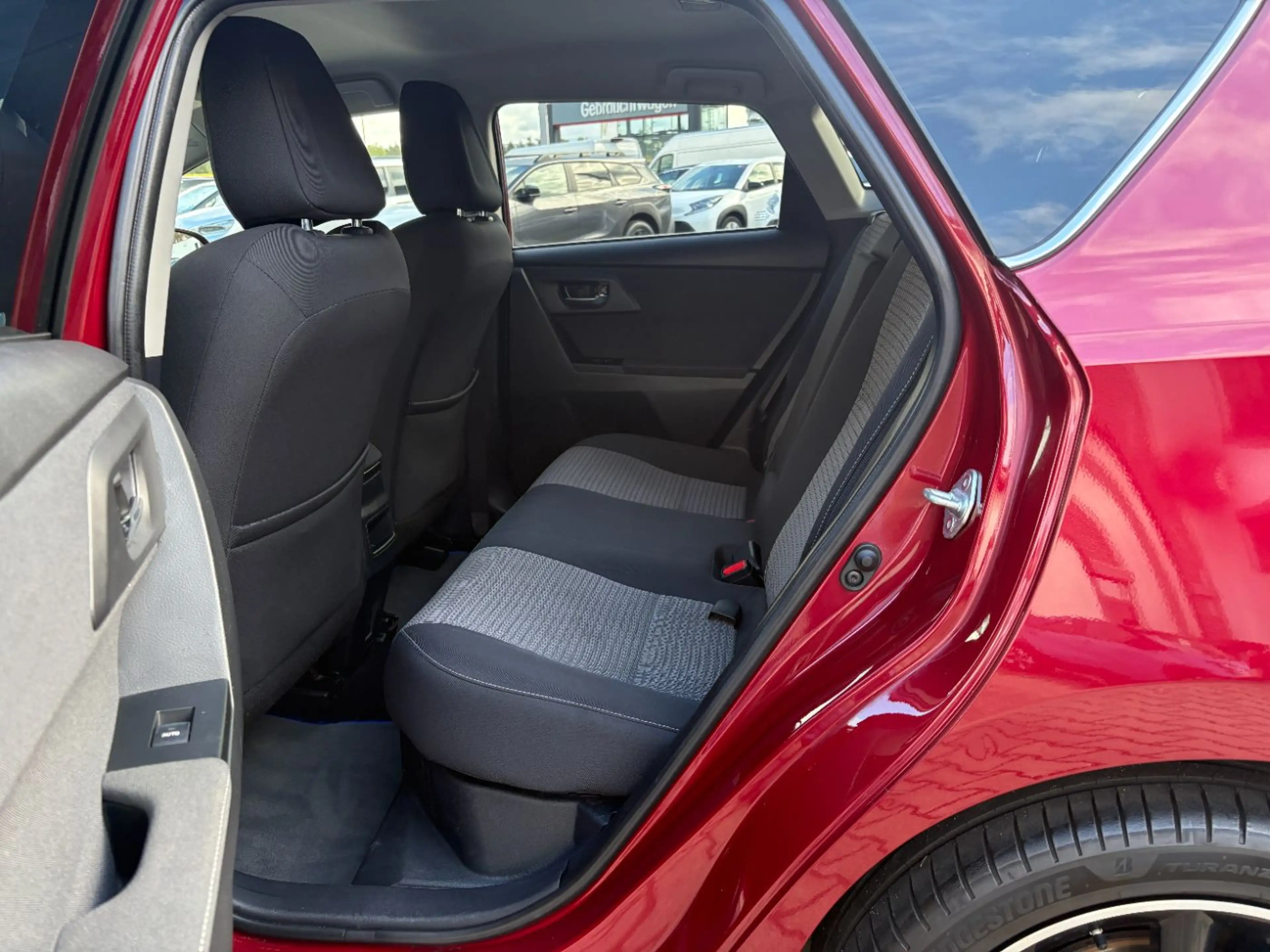 Toyota Auris 1.8 Hybrid Edition-S+ Kamera, 8-fach, Navi — photo 7