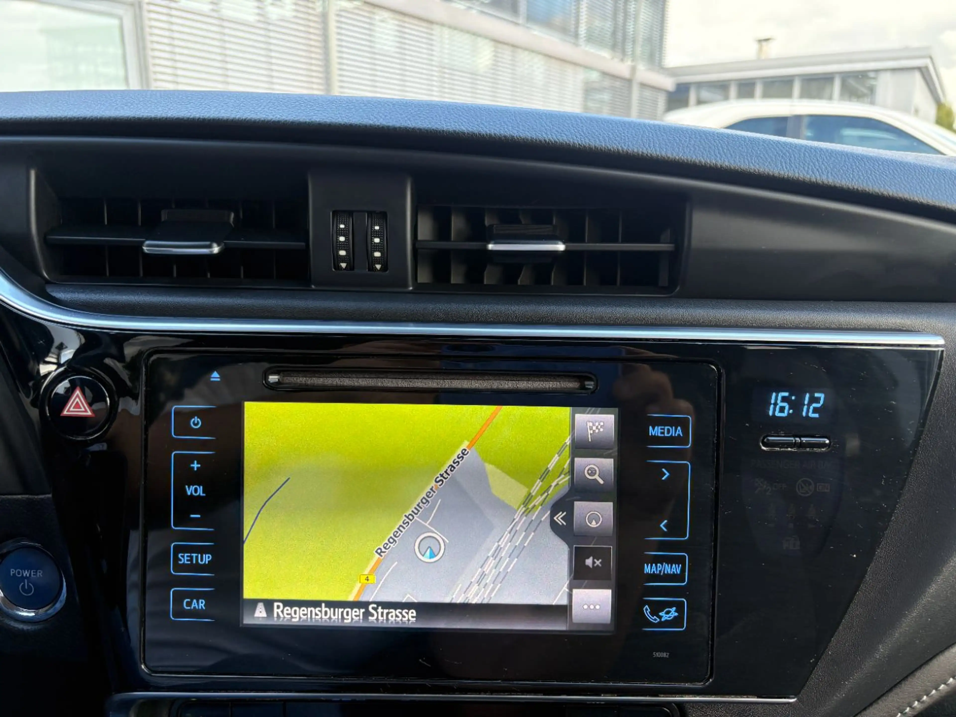 Toyota Auris 1.8 Hybrid Edition-S+ Kamera, 8-fach, Navi — photo 10